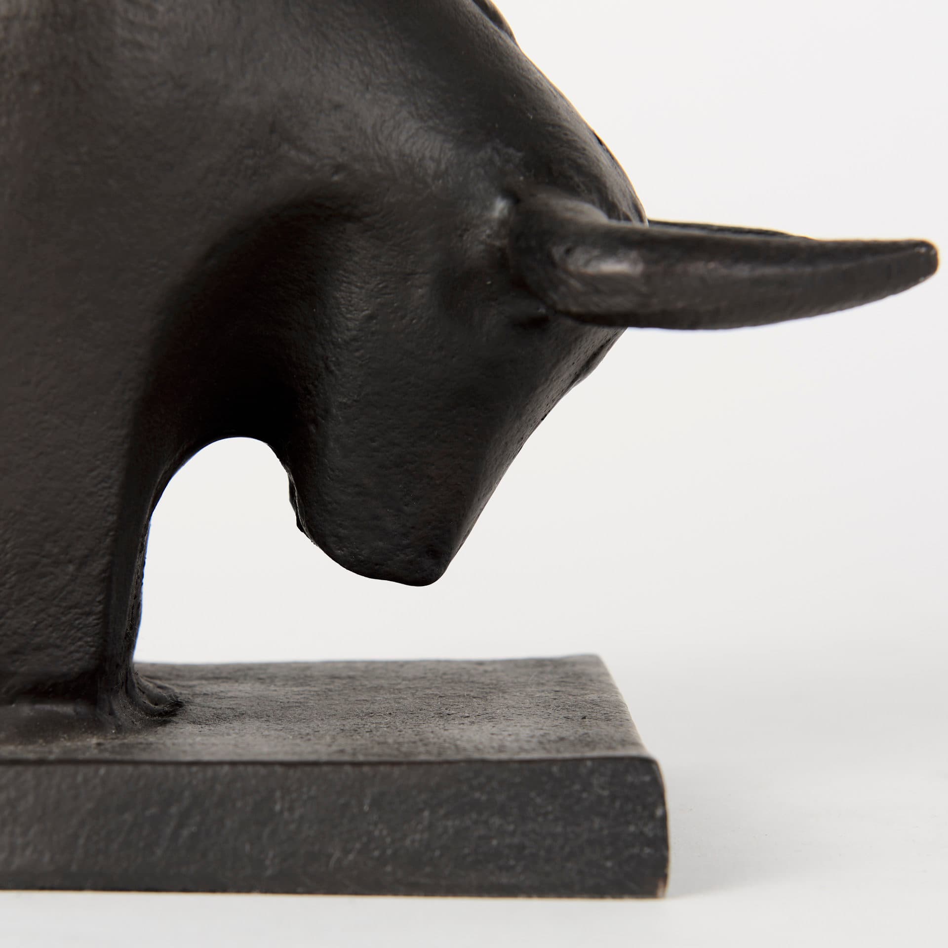 Tauro III (Set of 2) 10L x 5W Black Cast Aluminum Raging Bull Bookends — product photograph