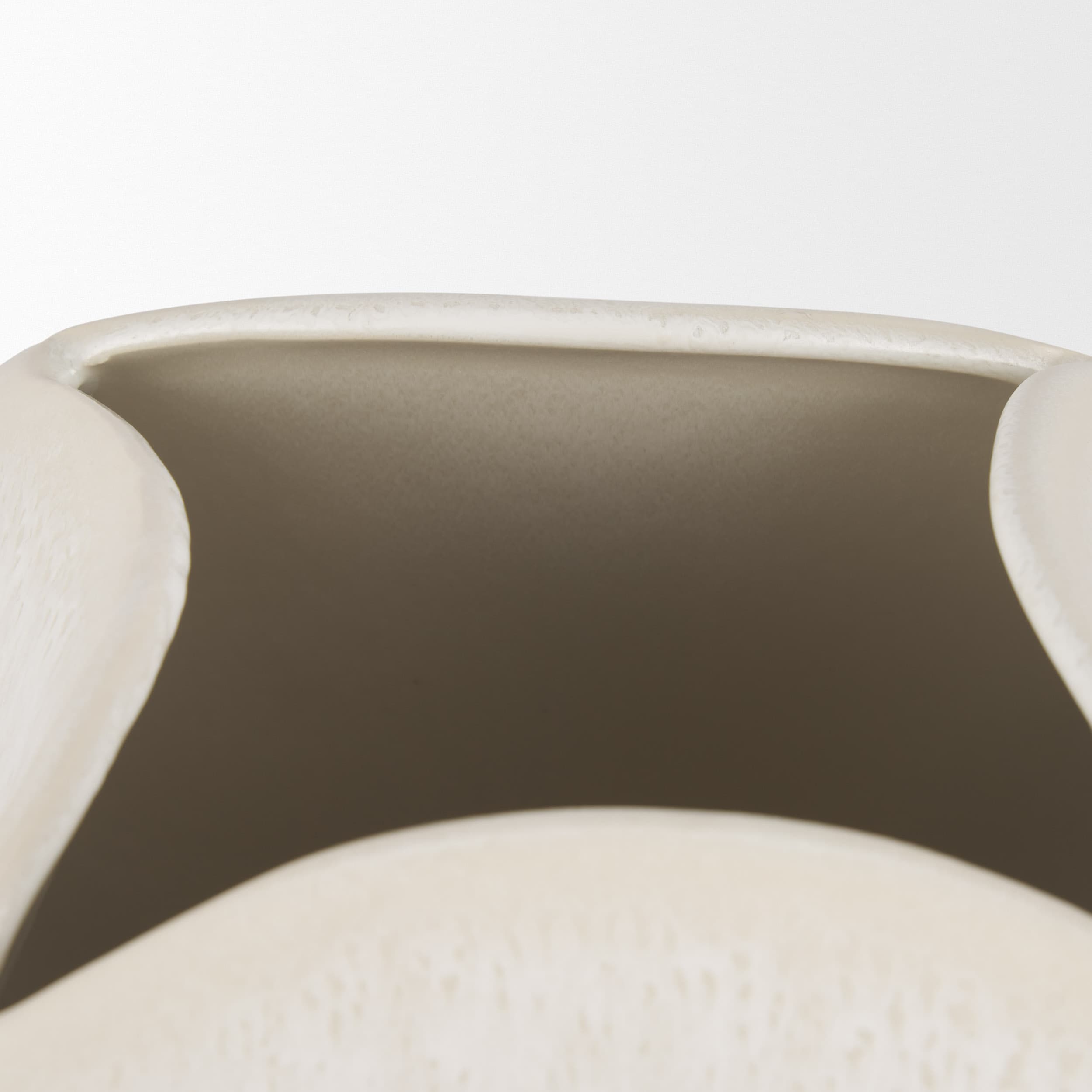 Vania Short Off White w/ Tan Textured Ceramic Vase — product photograph