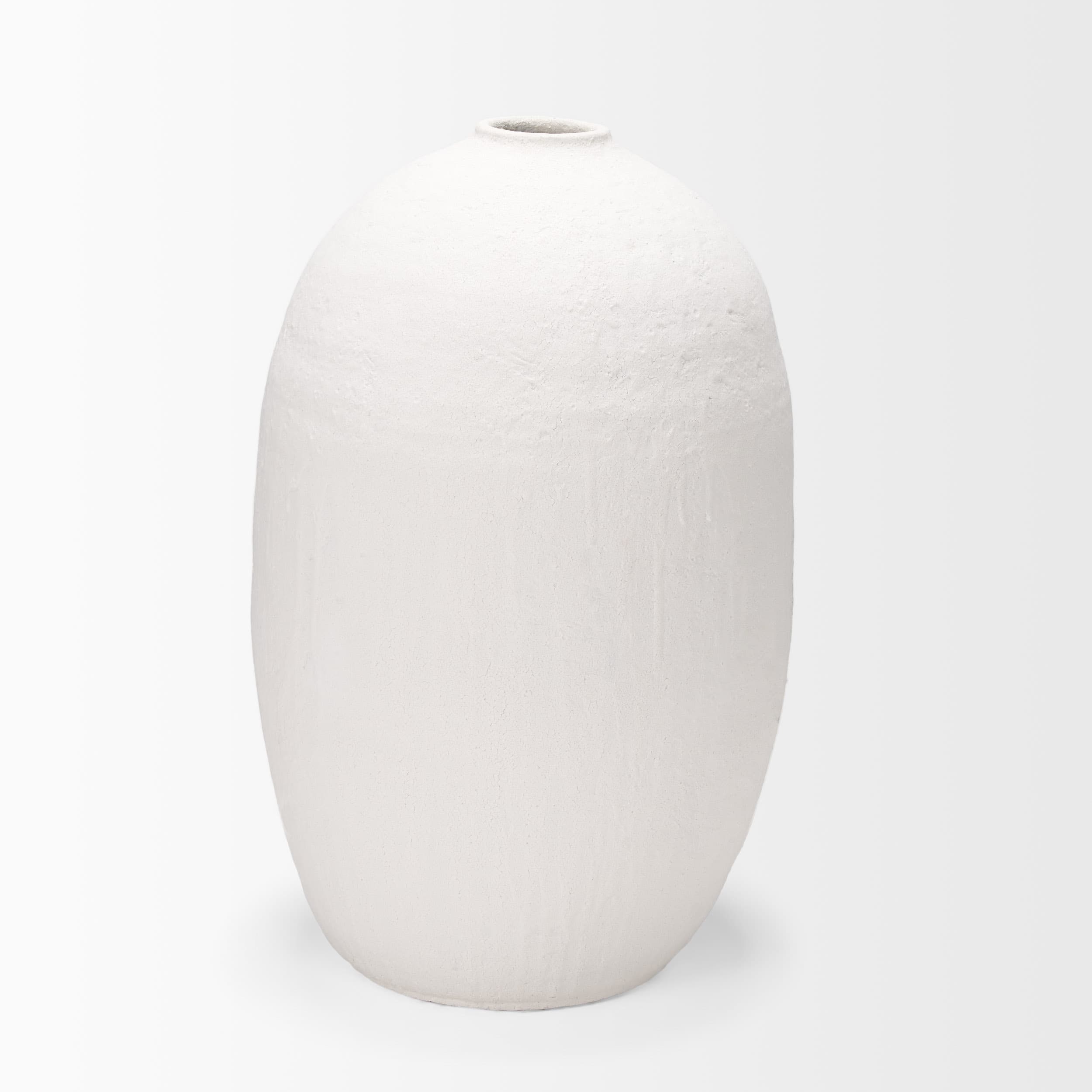 Karakum II Large White Textured Ceramic Vase — product photograph