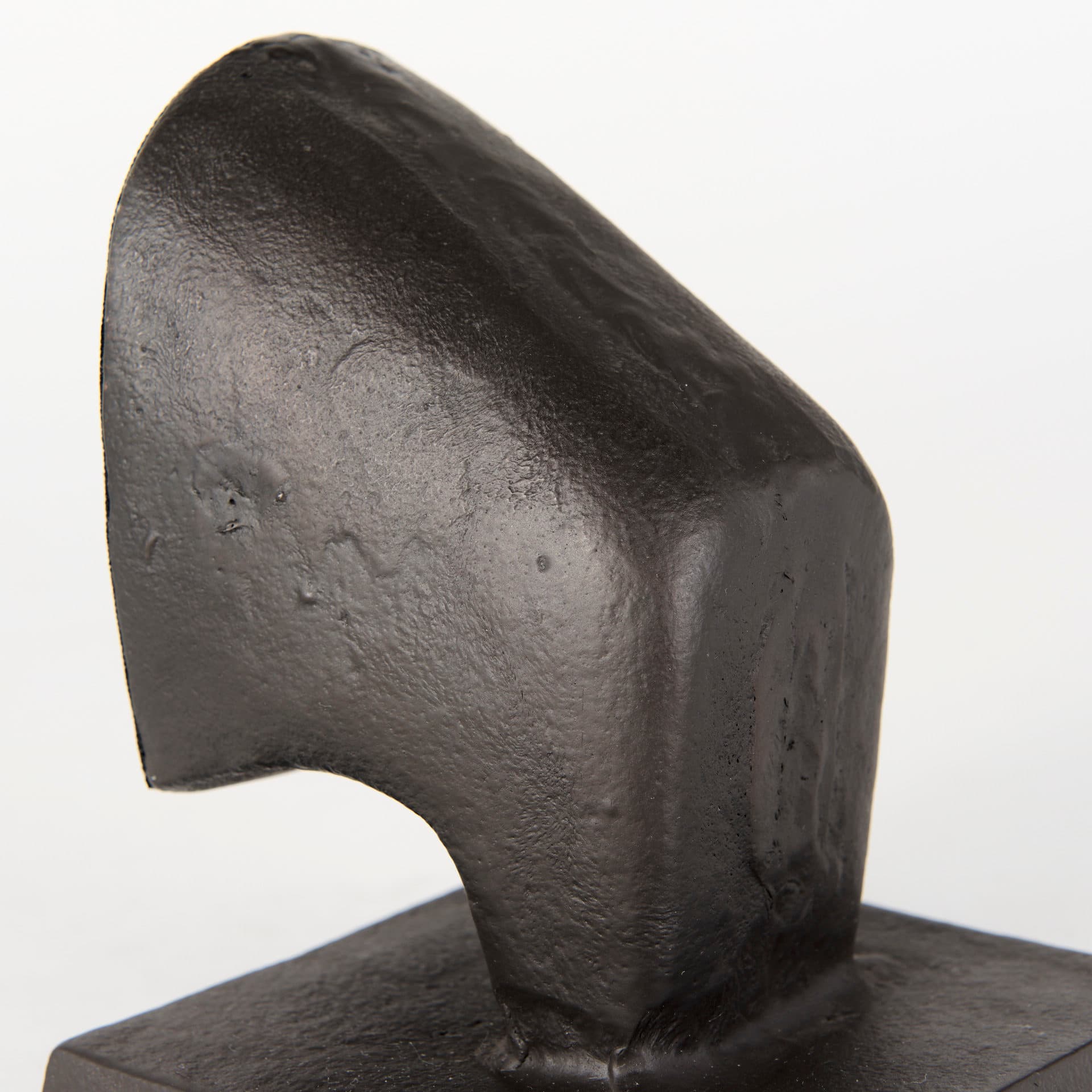 Tauro III (Set of 2) 10L x 5W Black Cast Aluminum Raging Bull Bookends — product photograph