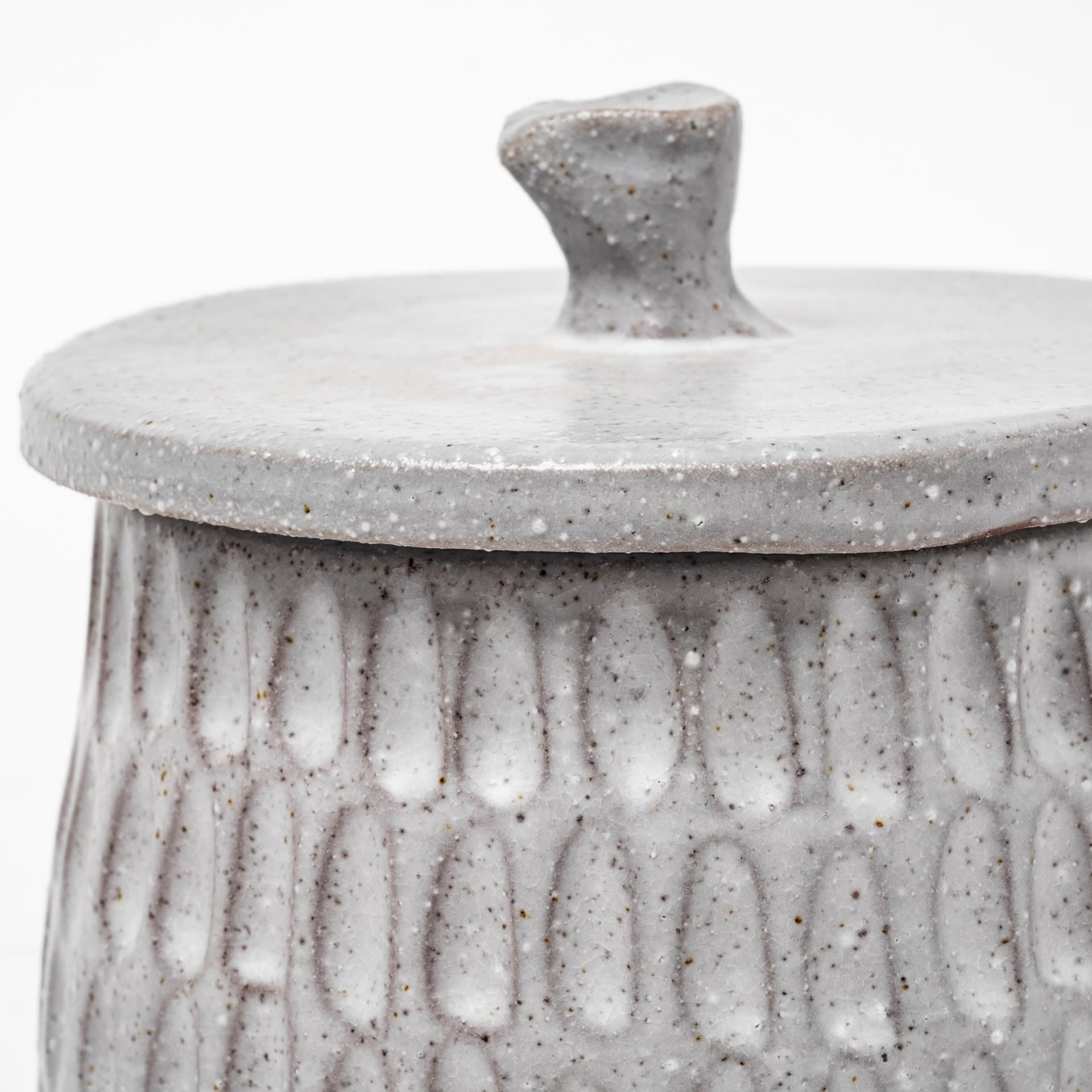 Azul (Large) 5L x 5W Gray Ceramic Detailed Decorative Box — product photograph