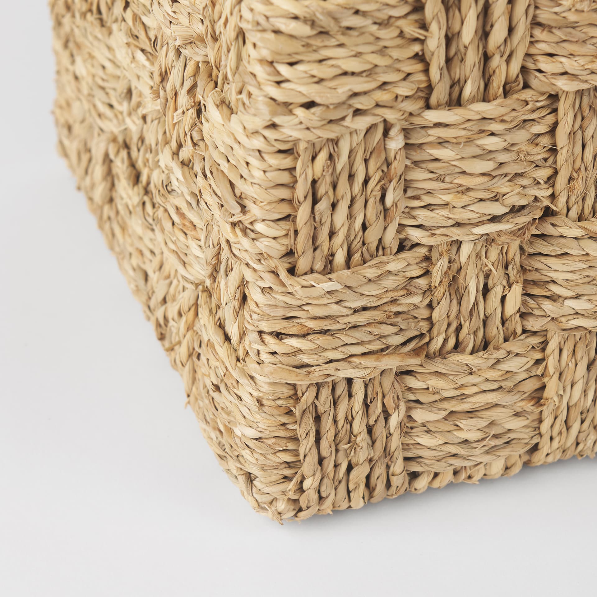Hanalei Set of 2 Seagrass Boxes with Lids — product photograph