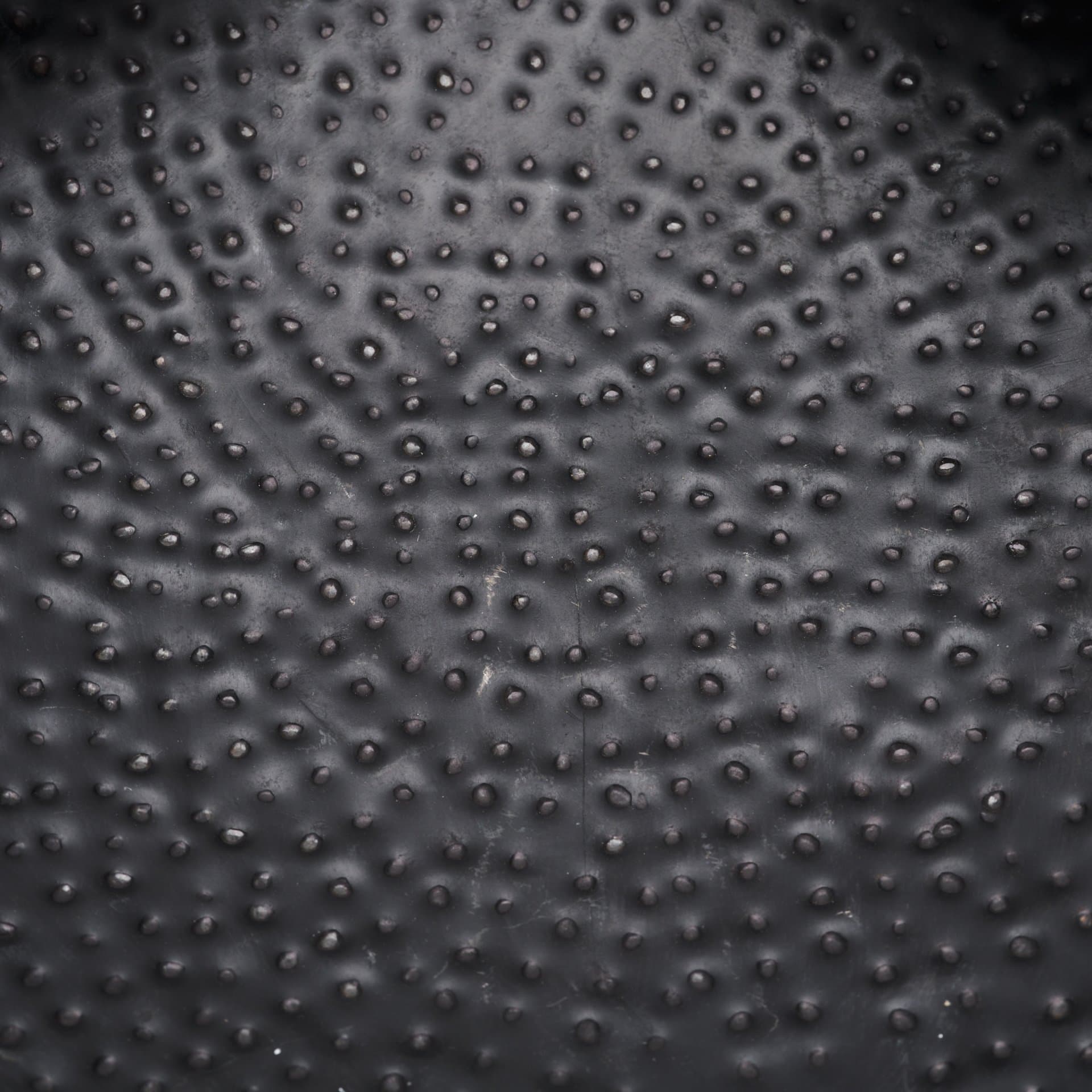 Patera Hammered Iron Metal Decorative Bowls (Set of 3) — product photograph