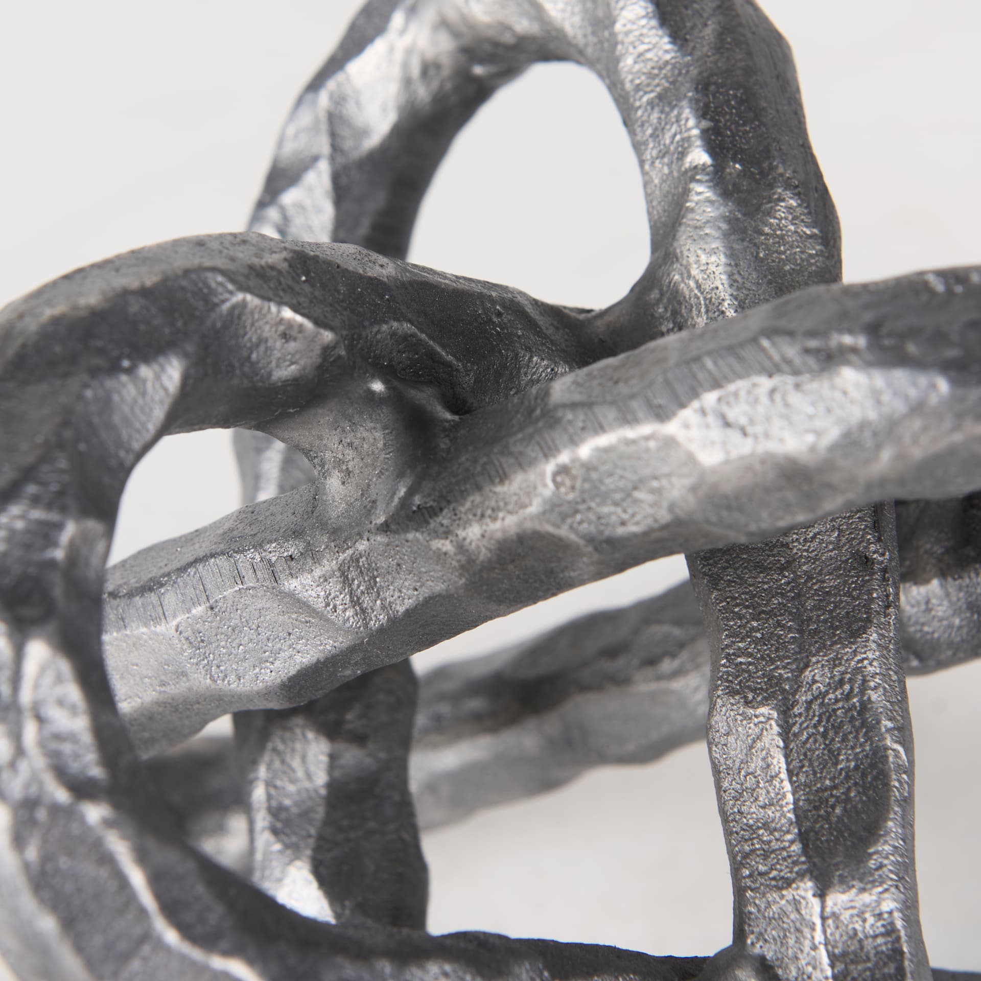 Wilhelm I (Small) 7L x 7W Silver Metal Link Decor Object — product photograph