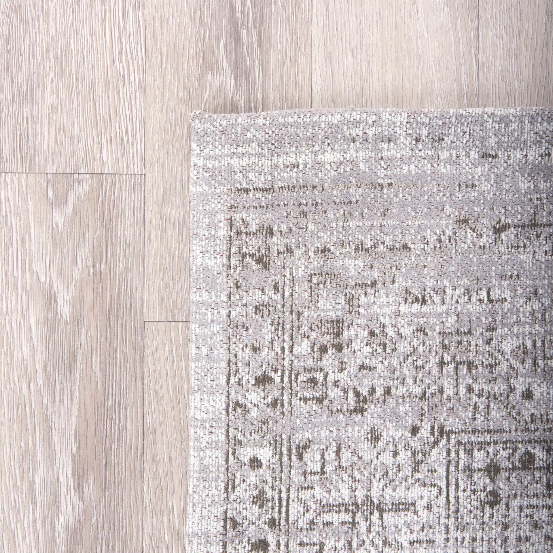 Kaiya 5 x 8 Rug — product photograph