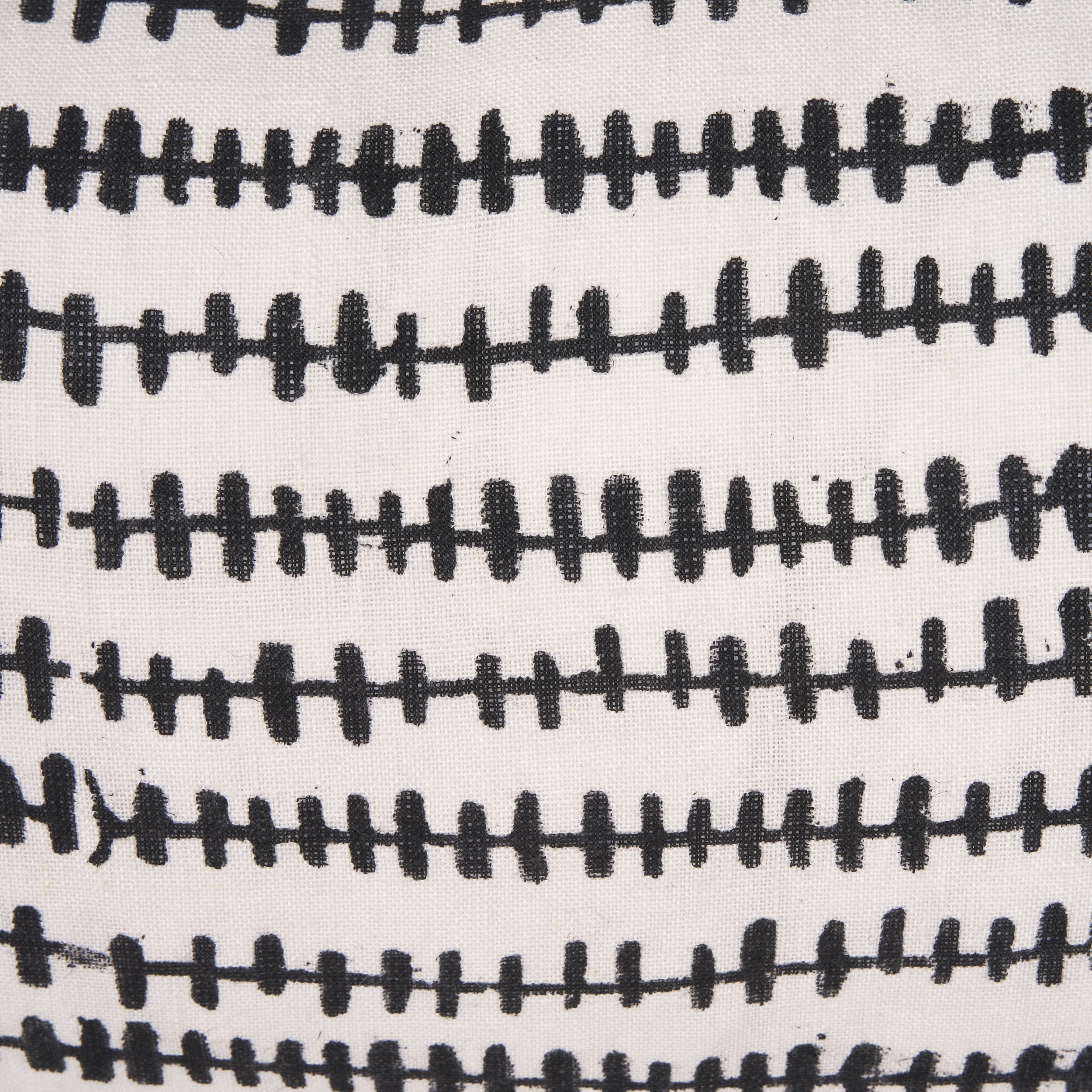 Jenna 14x26 Cream/Black Print Linen Lumbar Decorative Pillow Cover — product photograph