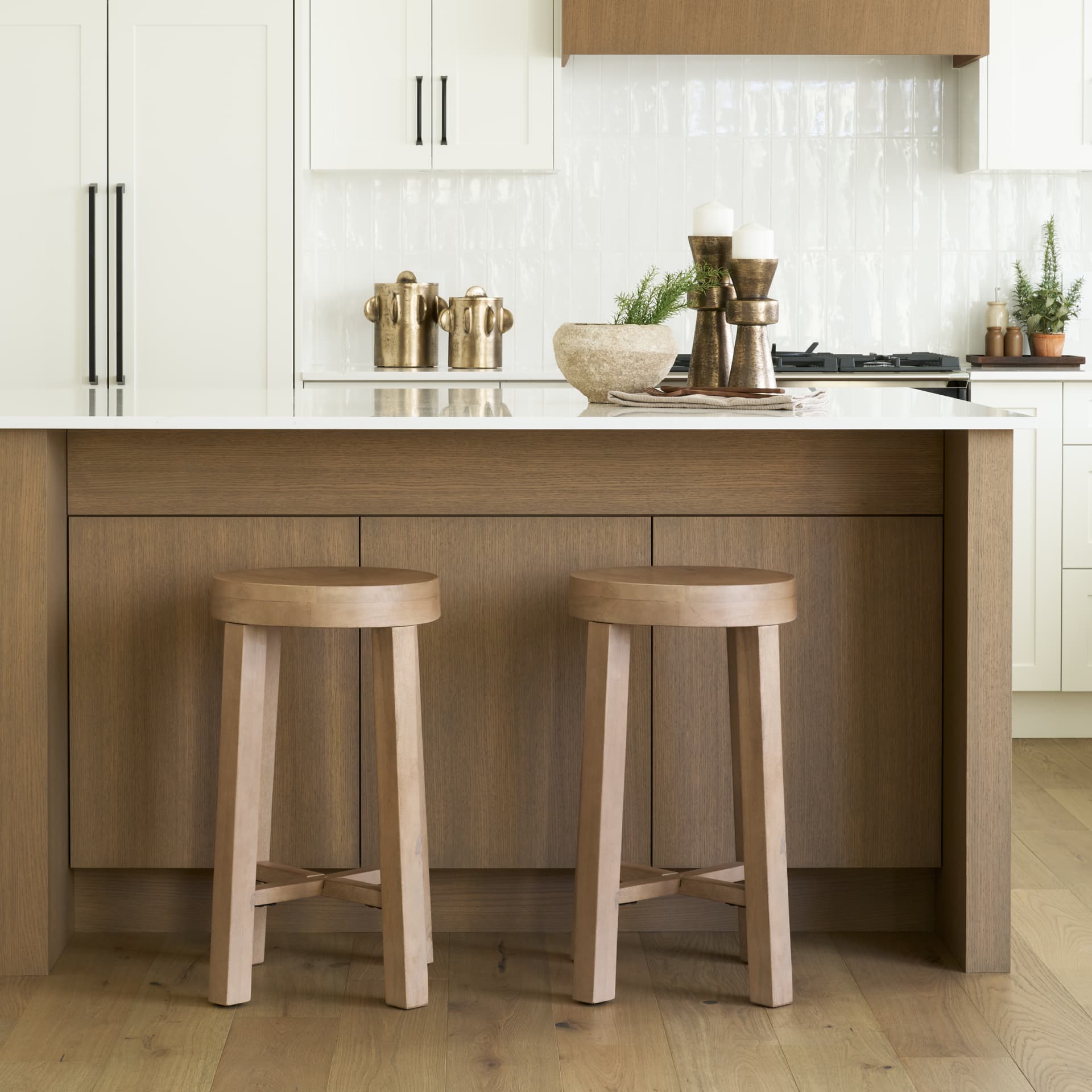 Brahma Backless 26in Seat Counter Stool | White Washed Wood — product photograph