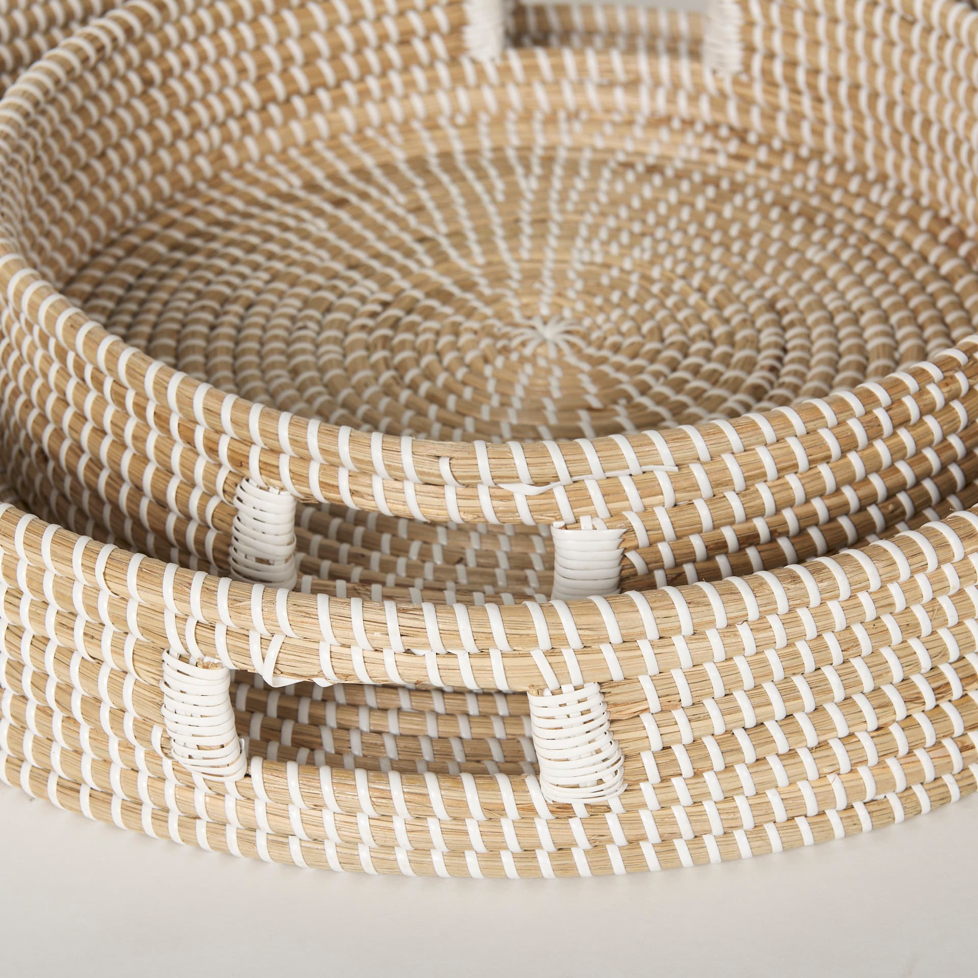 Kalama Set of 2 Large Round Seagrass Trays w/ Handles — product photograph