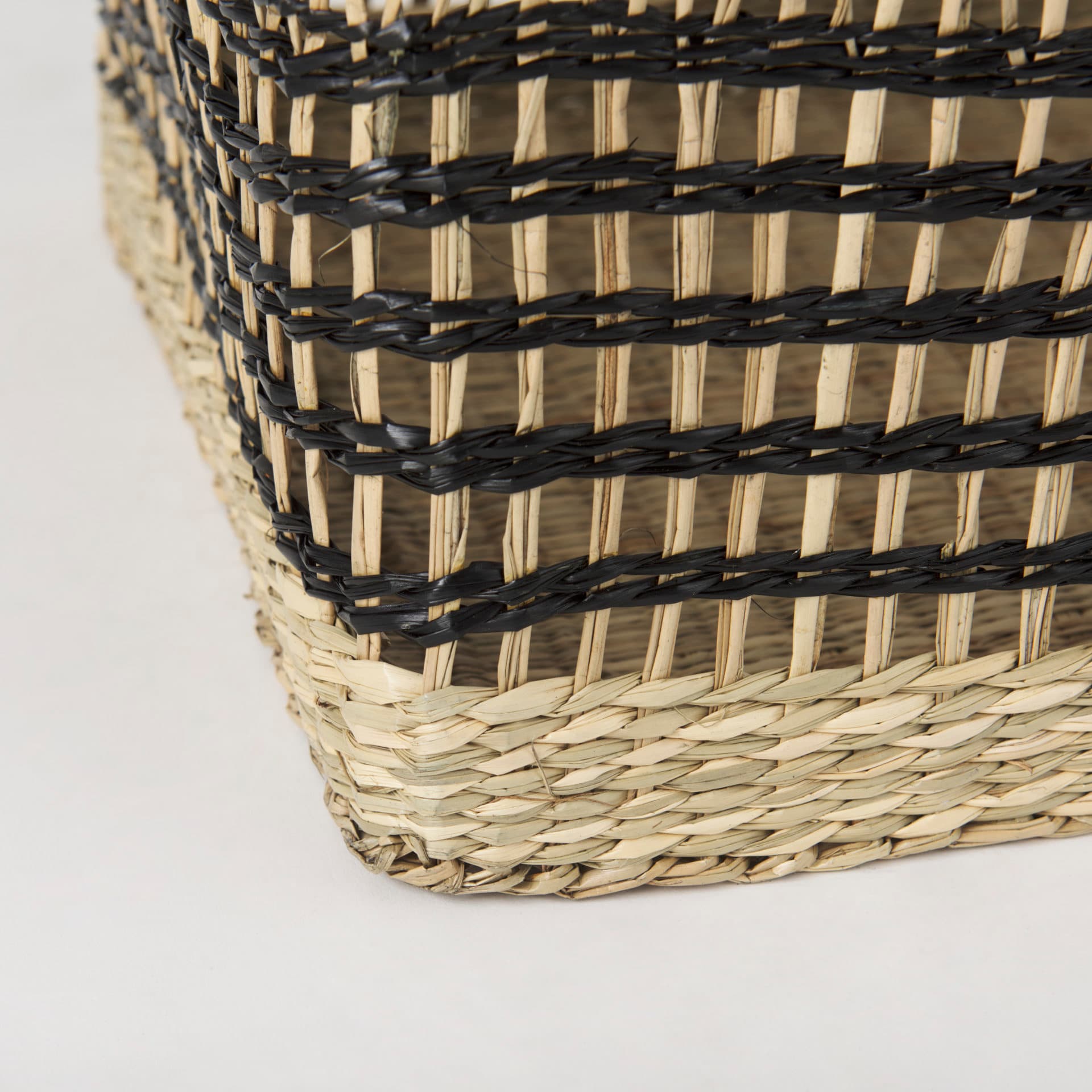 Nia (Set of 2) Light Brown Seagrass Rectangular Basket with Handles — product photograph
