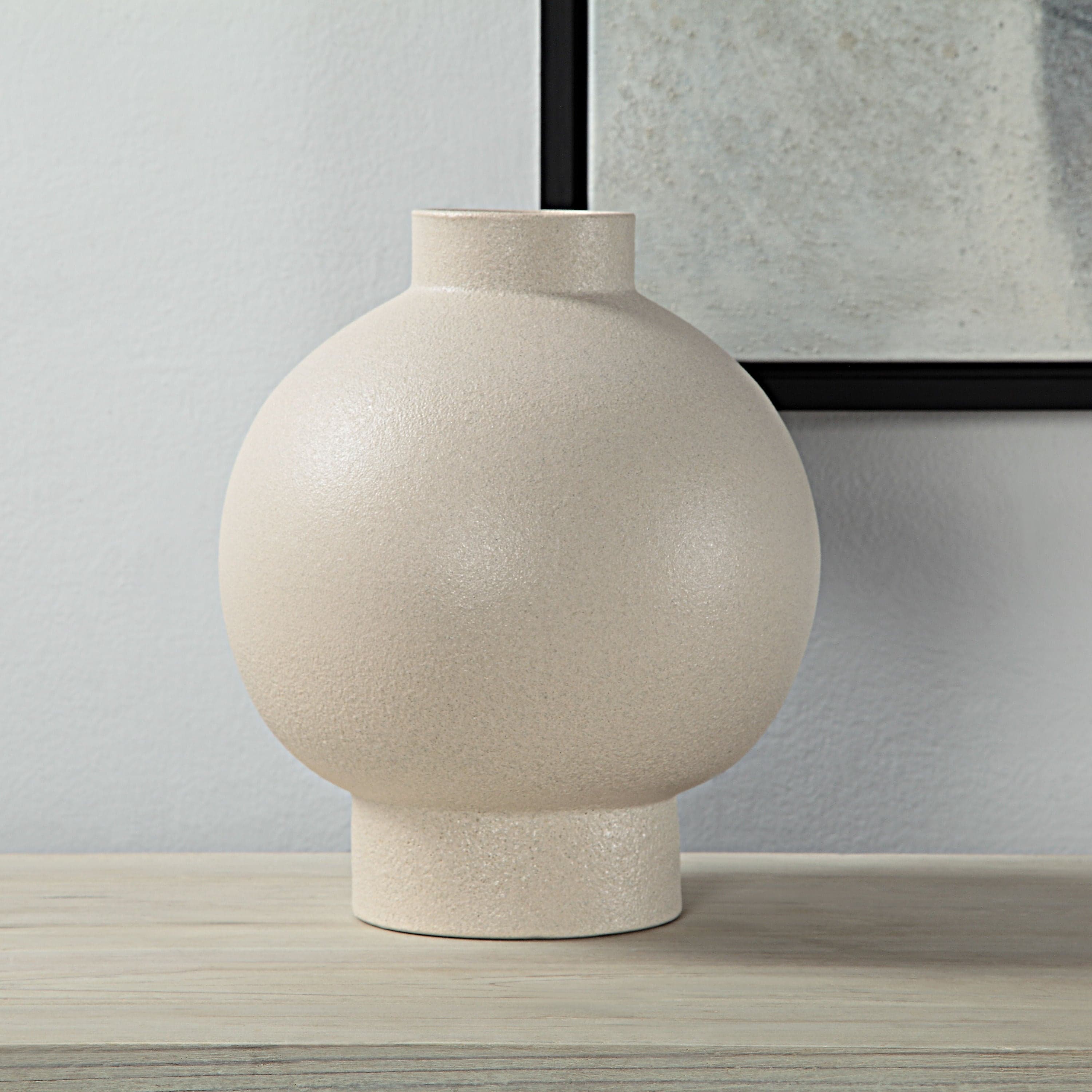 Lamoureux — product photograph