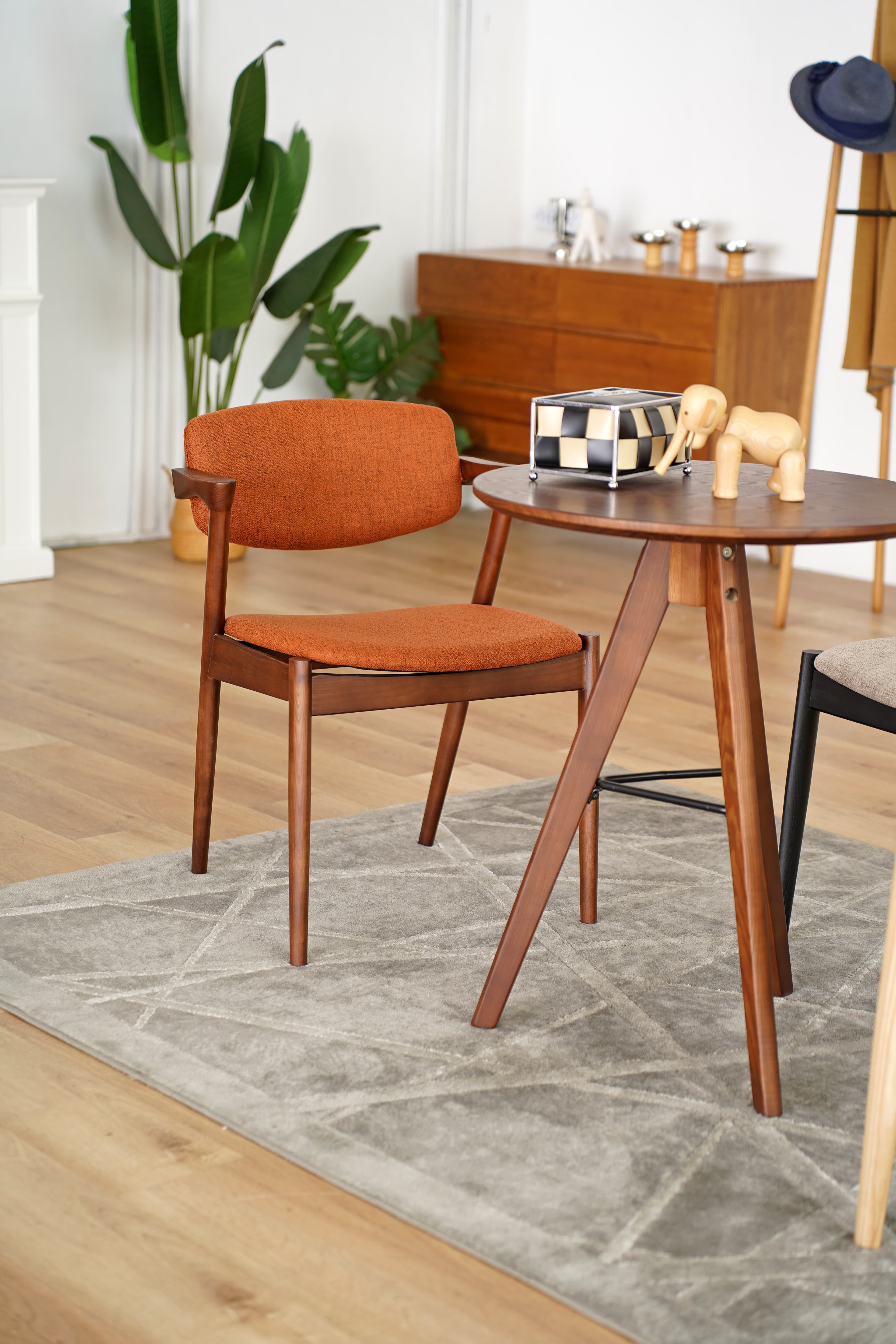 Brera Chair — product photograph