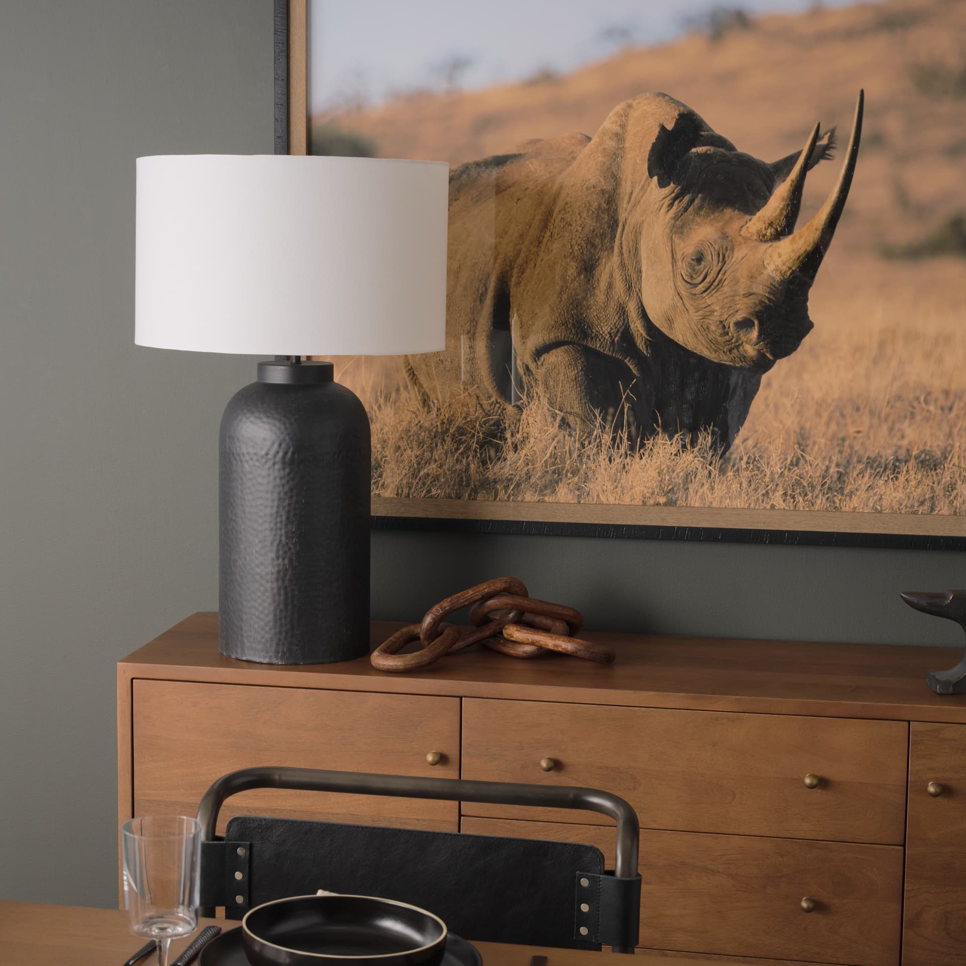 Leo 18.0L x 18.0W x 31.0H Black Hammered W/White Fabric Shade Table Lamp — product photograph