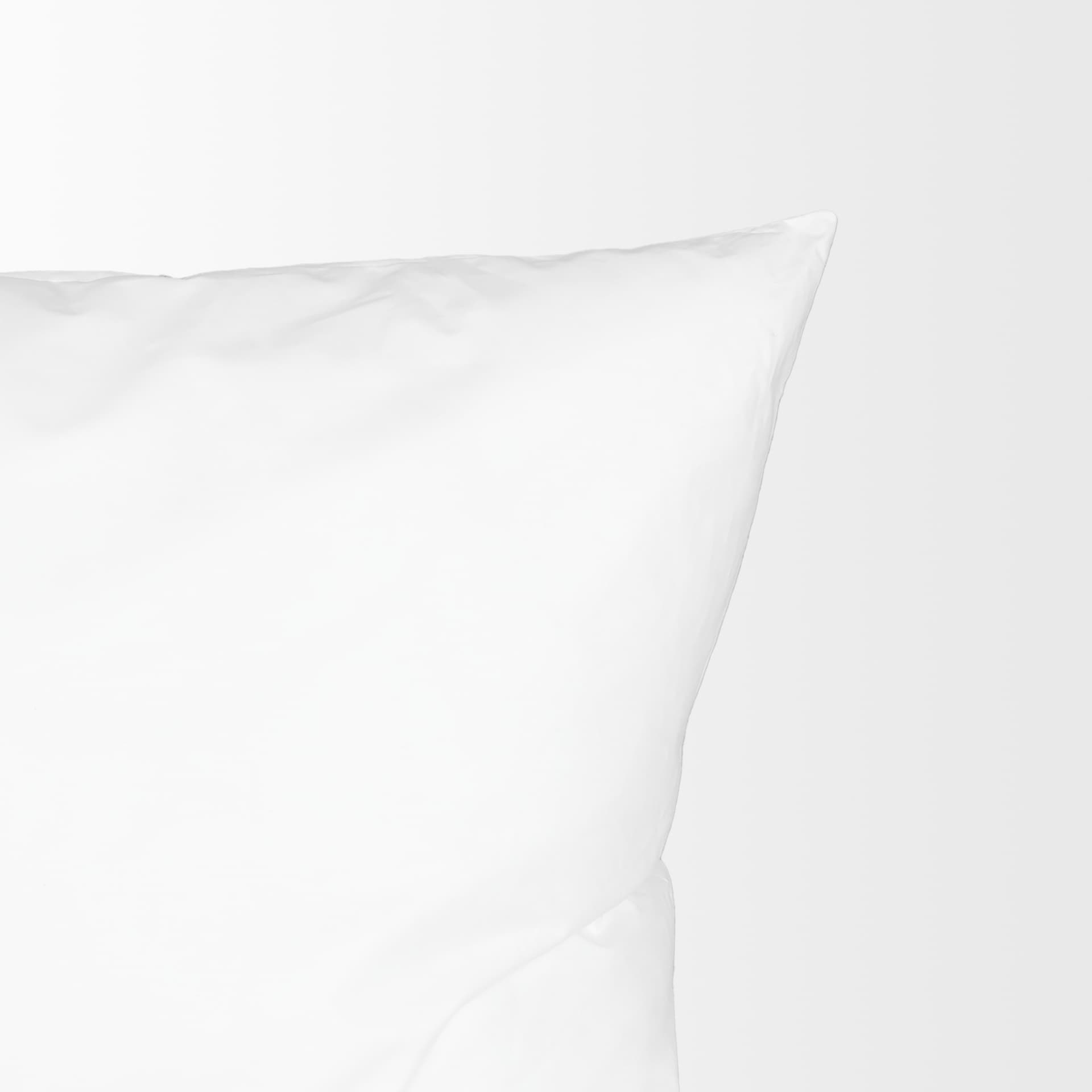 20 x 20 Non-Allergen Pillow insert — product photograph