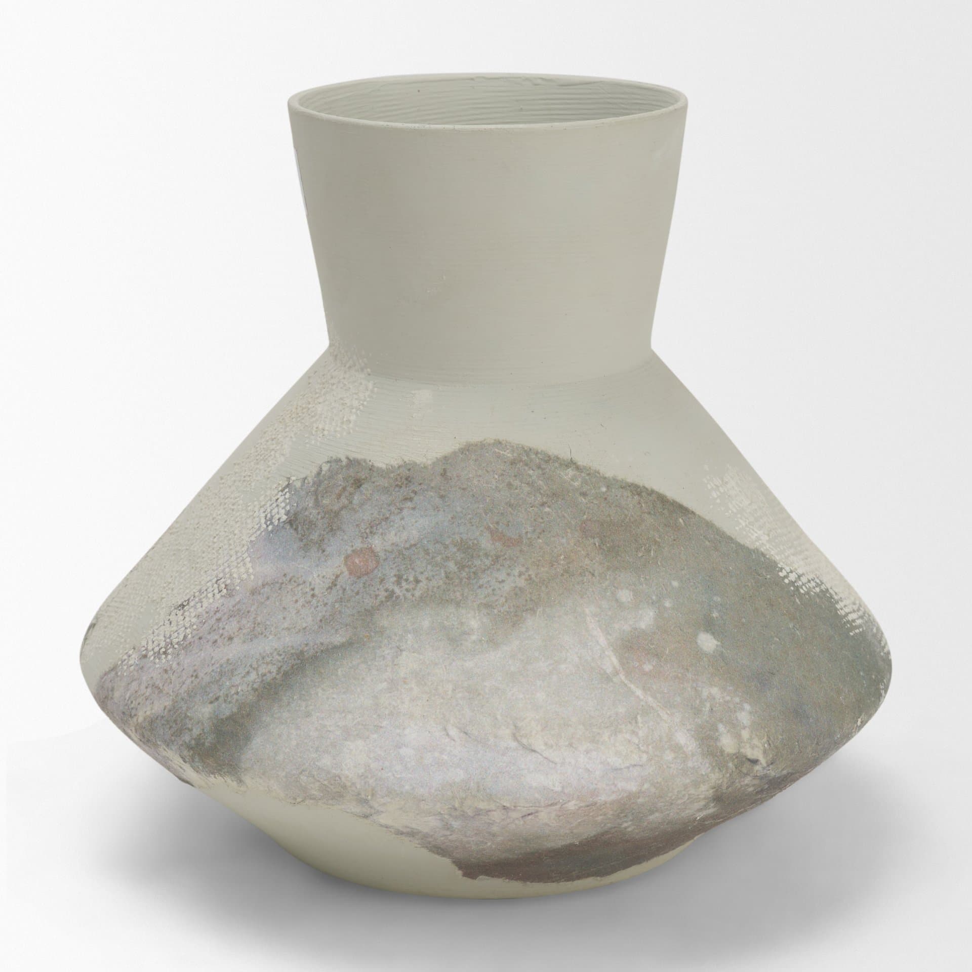 Velo 8.1H White w/Green Hand-Painted Terracotta Decorative Vase — product photograph