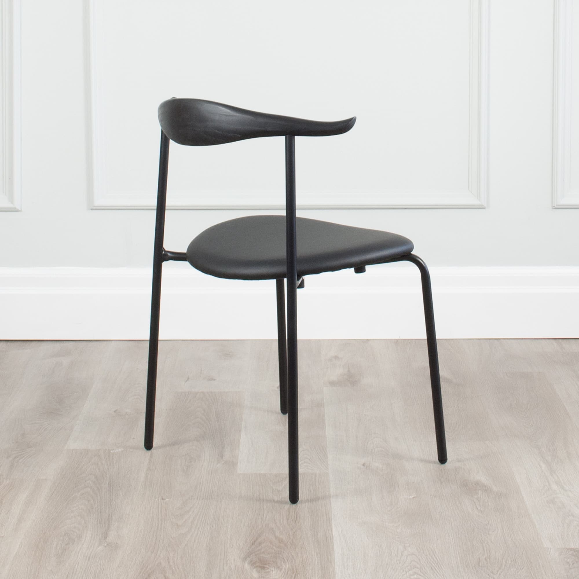 Toro Chair — product photograph