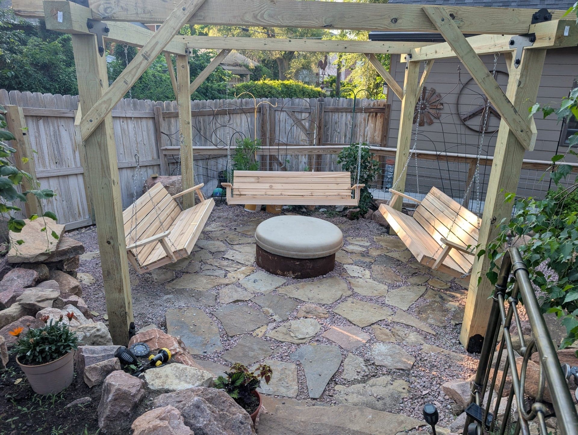 6-Ft Cedar Porch Swing — product photograph