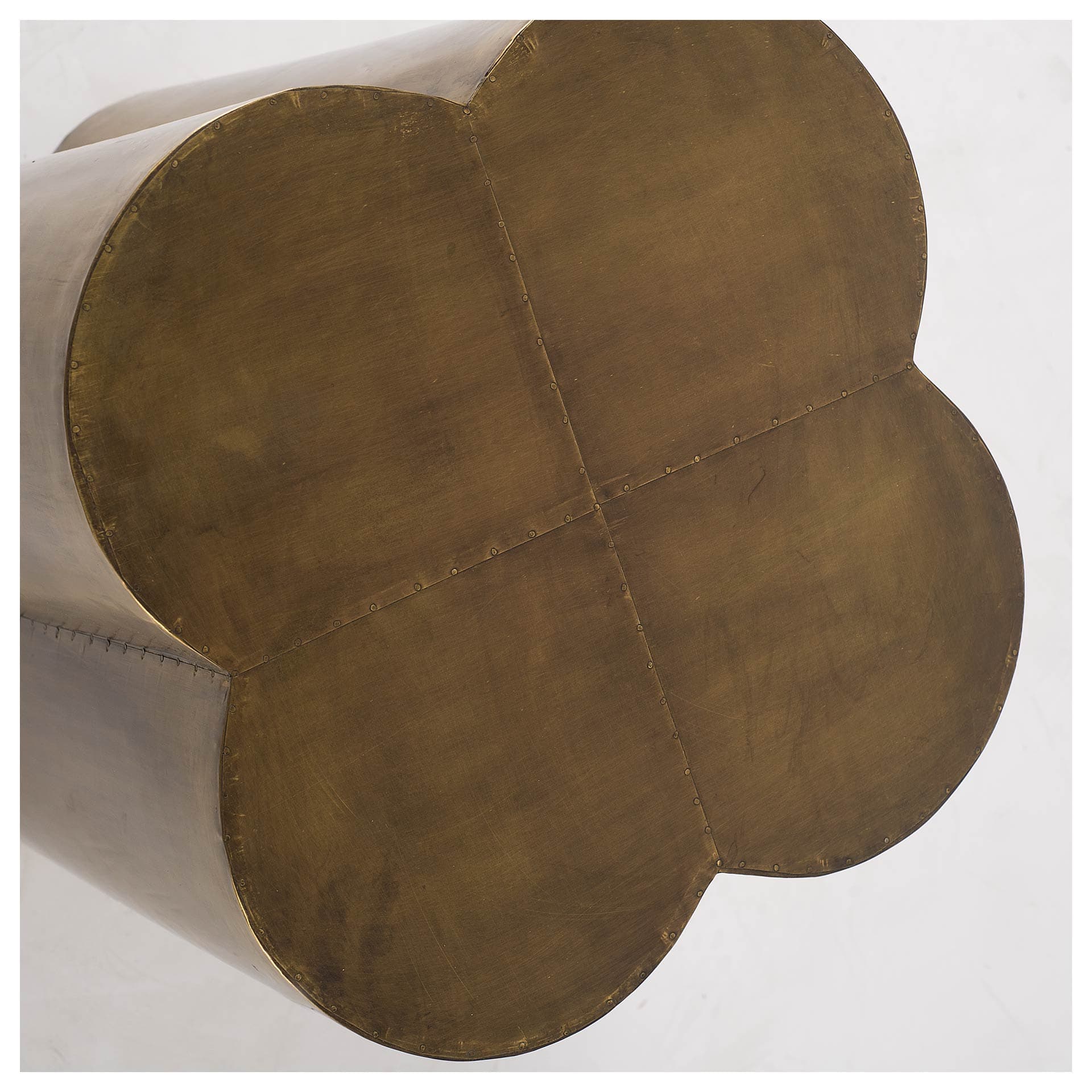 Quatrefoil 18L x 18W Gold Flower W/ Wooden Top Brass Cladding Accent Table — product photograph