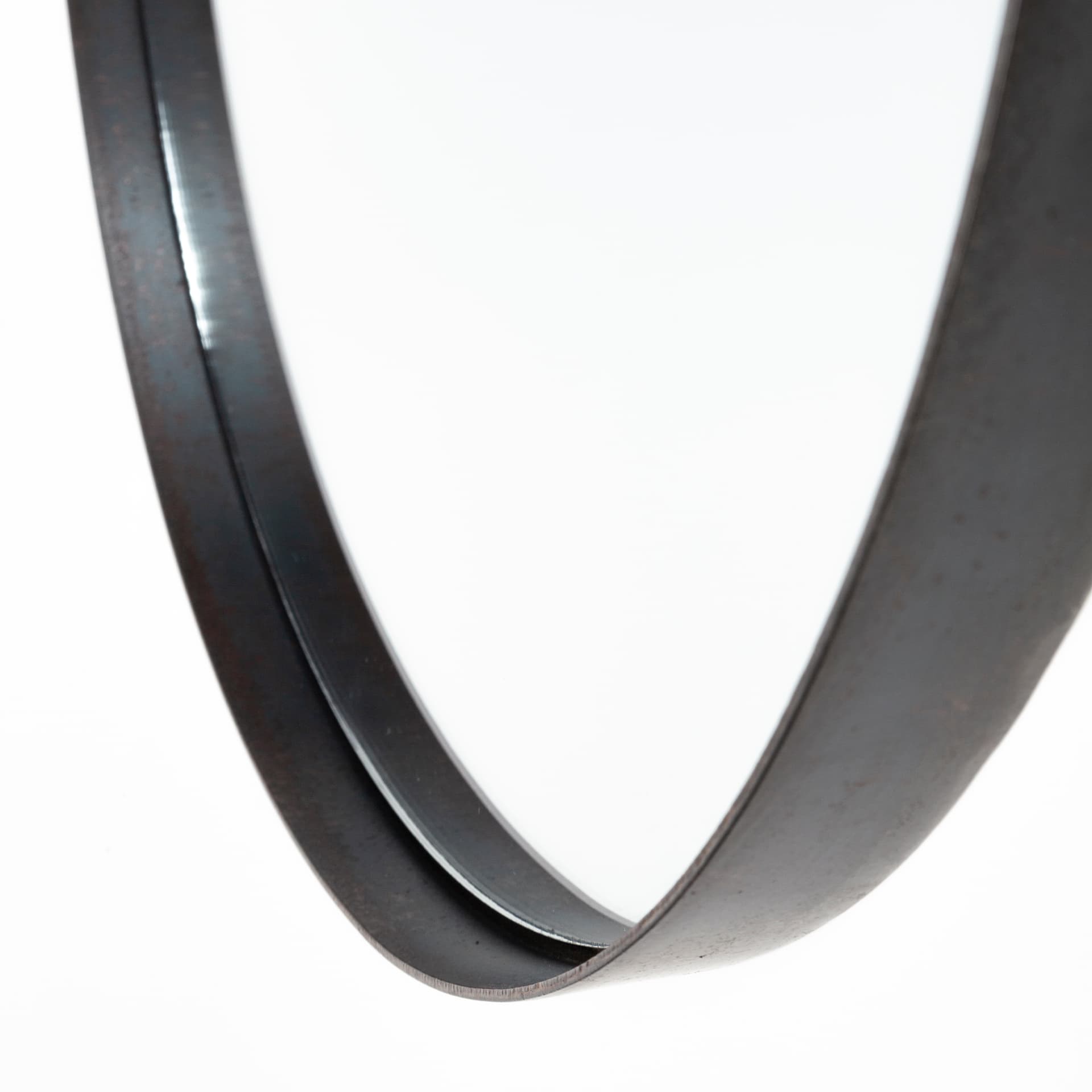 Collie 20x26 Round Black Metal Frame Mirror — product photograph