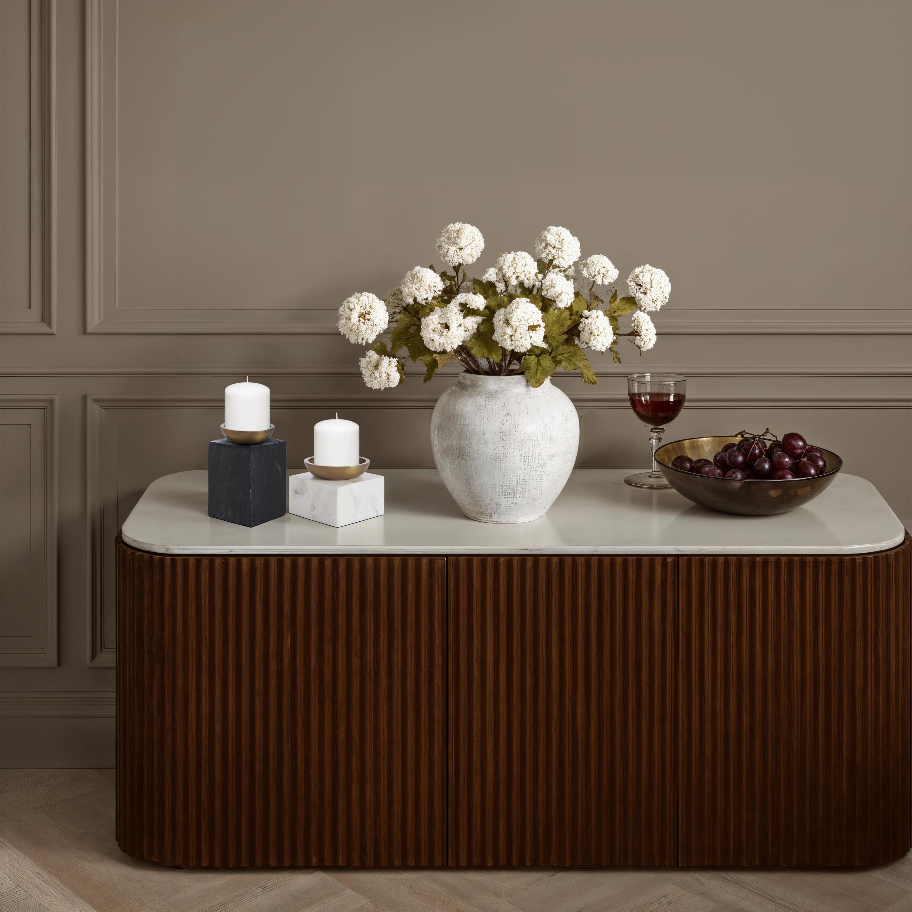 Eleanora — product photograph