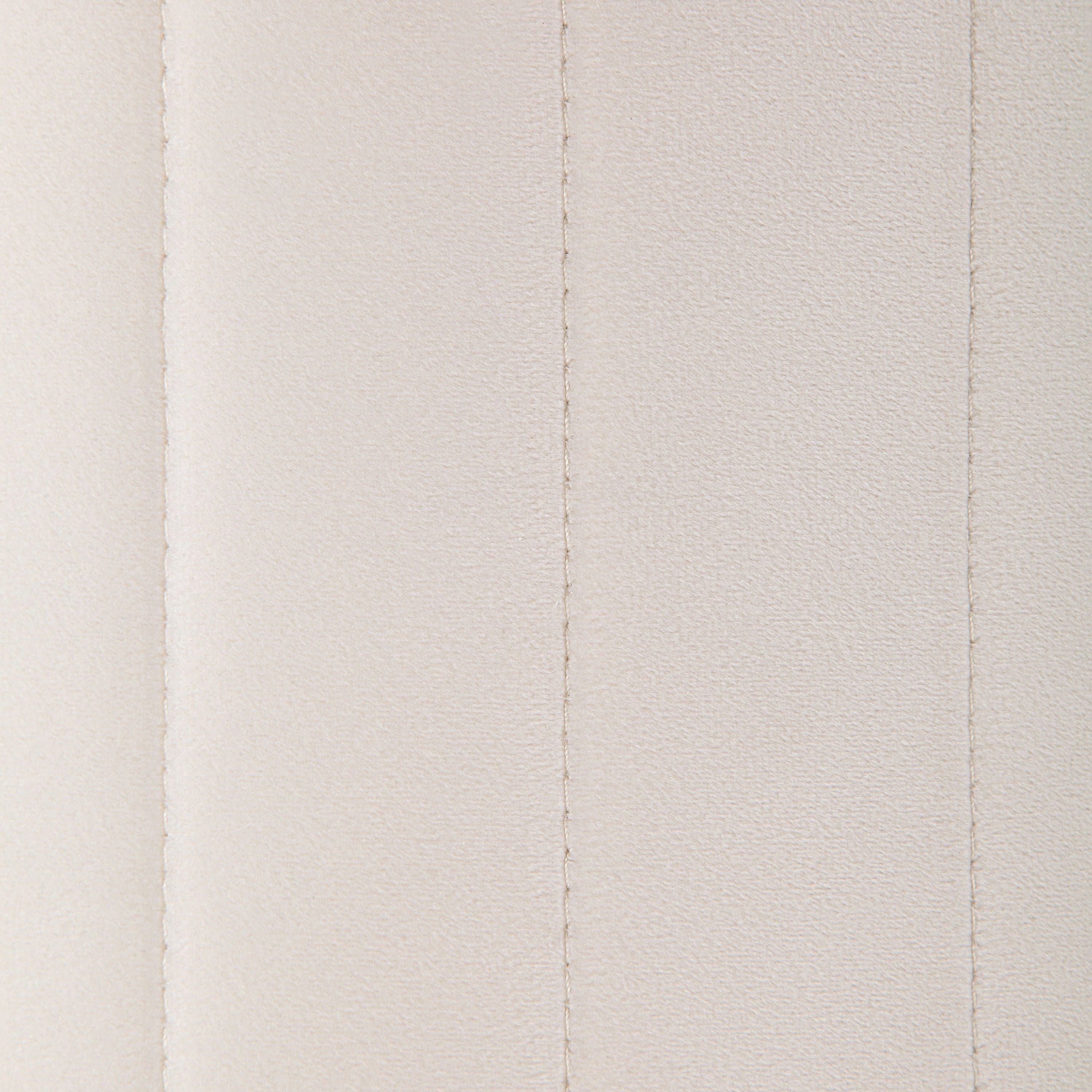 Baylor — product photograph
