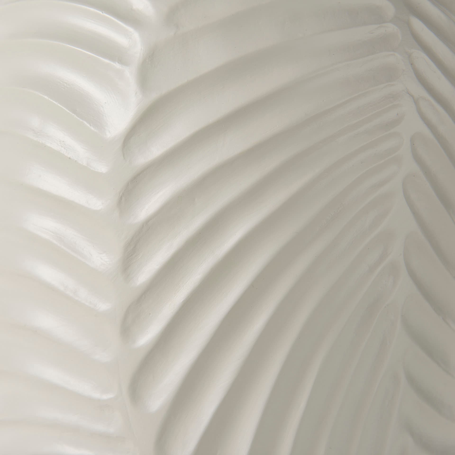Quinn 19.0L x 19.0W x 24.6H Beige Base W/Navy Fabric Shade Table Lamp — product photograph