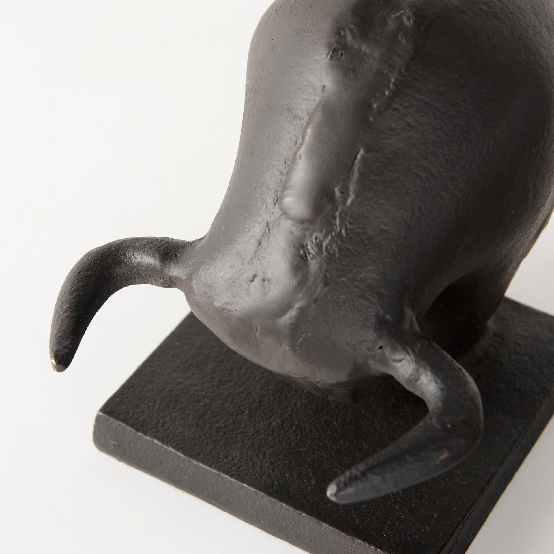 Tauro III (Set of 2) 10L x 5W Black Cast Aluminum Raging Bull Bookends — product photograph