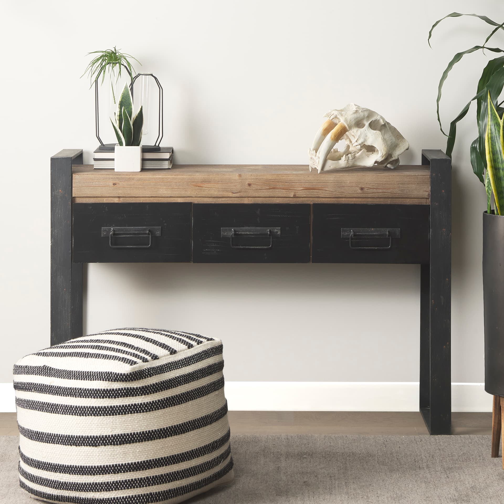 Aria 4.5L x 3.9W x 11.0H Metal and Glass Holder Object — product photograph