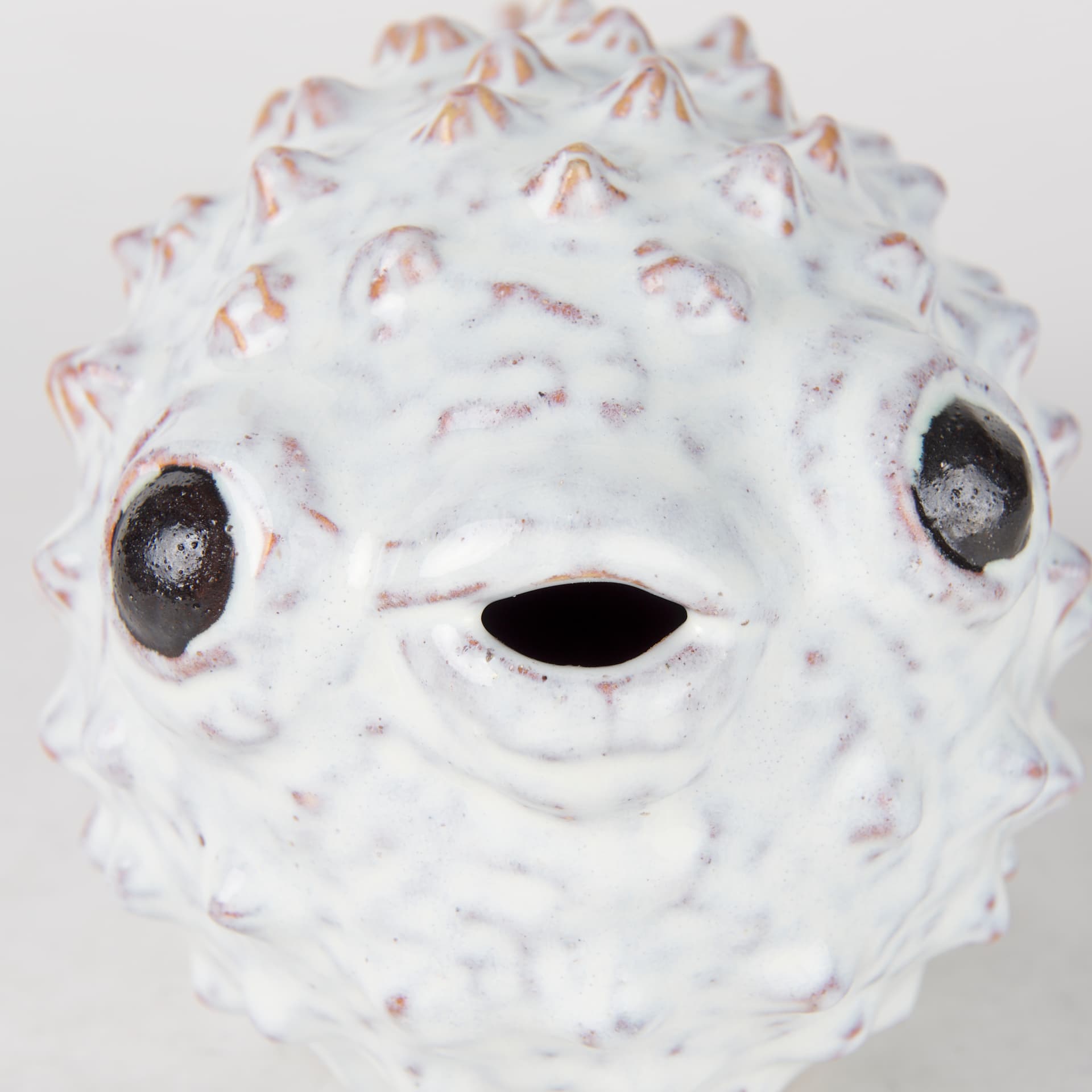 Spike II (Large) 10L x 6W Off-White Ceramic Puffer Fish — product photograph