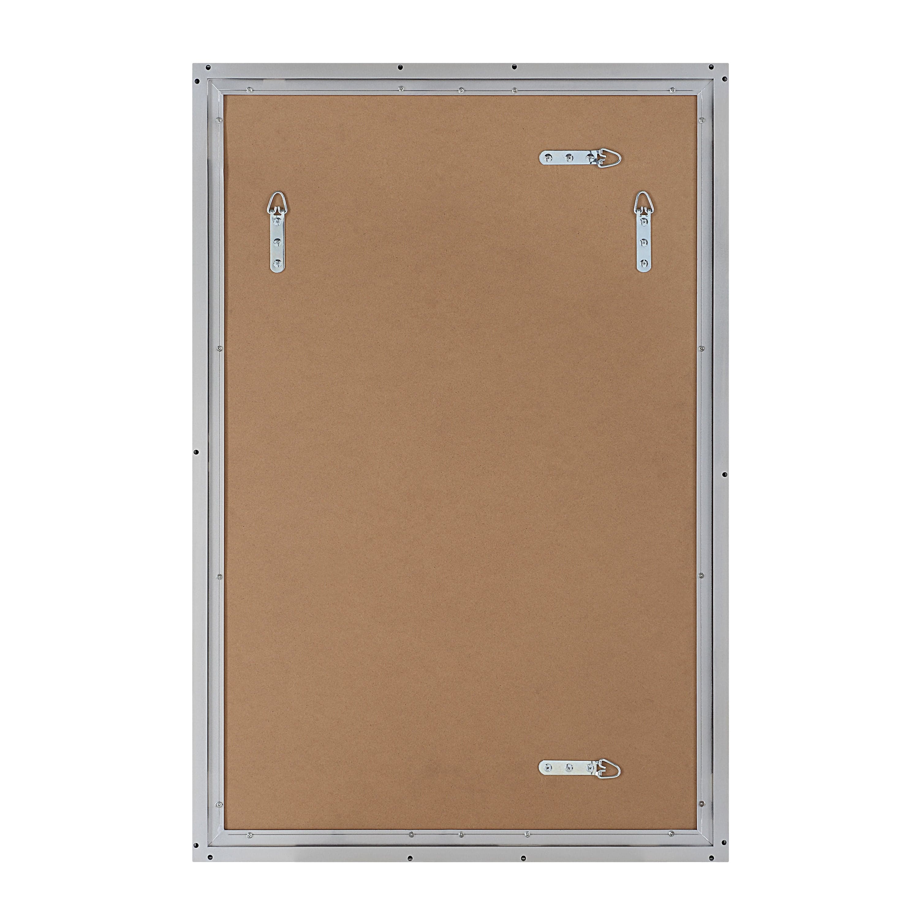 Pia — product photograph
