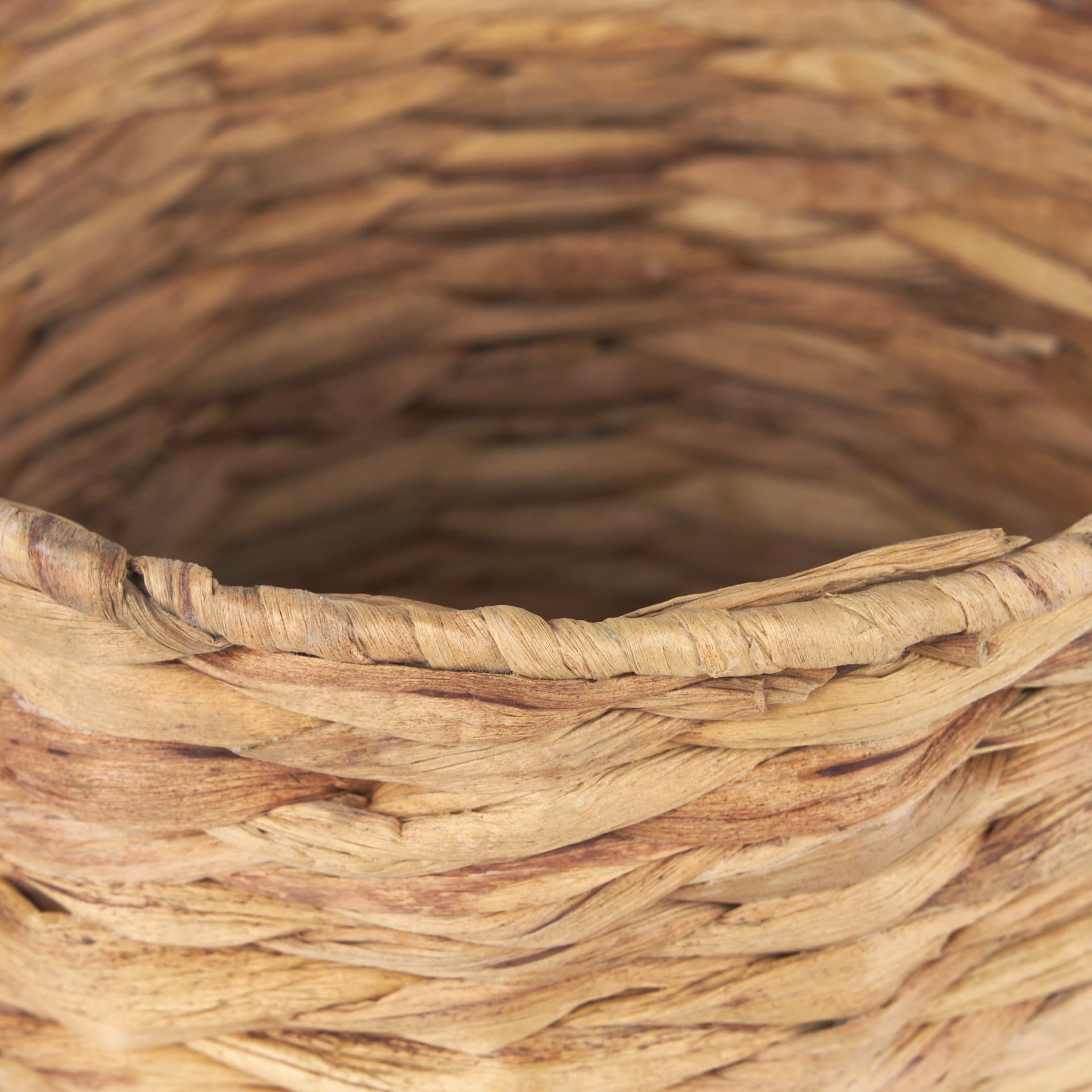 Tamuz (Set of 2) Grass Baskets — product photograph