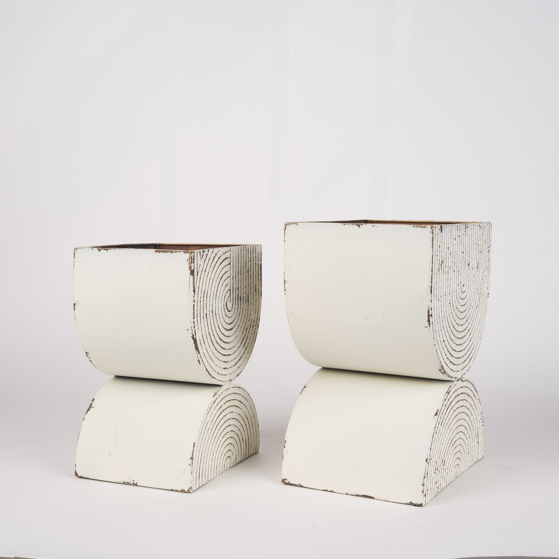 Medina Off White w/ Gold Antiquing Tall Metal Planters (Set of 2) — product photograph