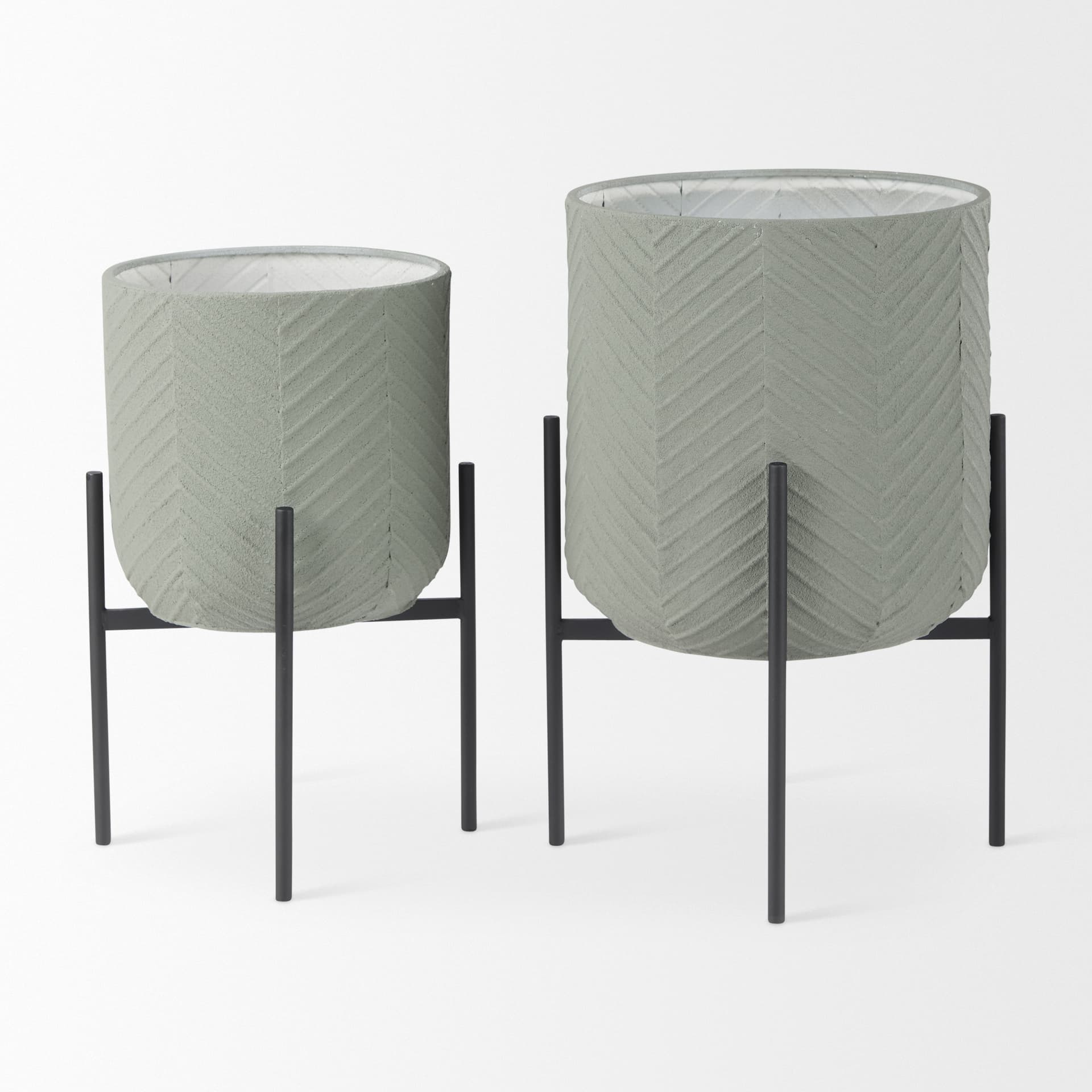 Mabel Set of Two 15.4 x 24.8 Green Top W/ Black Iron Base Plant Stands — product photograph