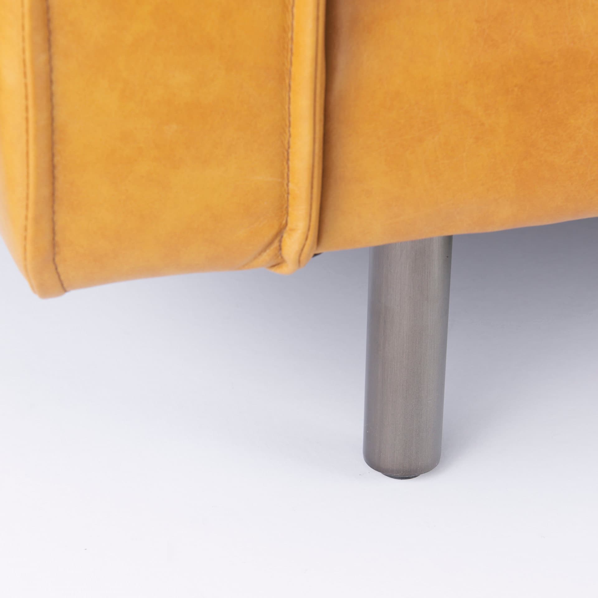 D'Arcy 88.0L x 37.0W x 34.0H Tan Leather Sofa — product photograph