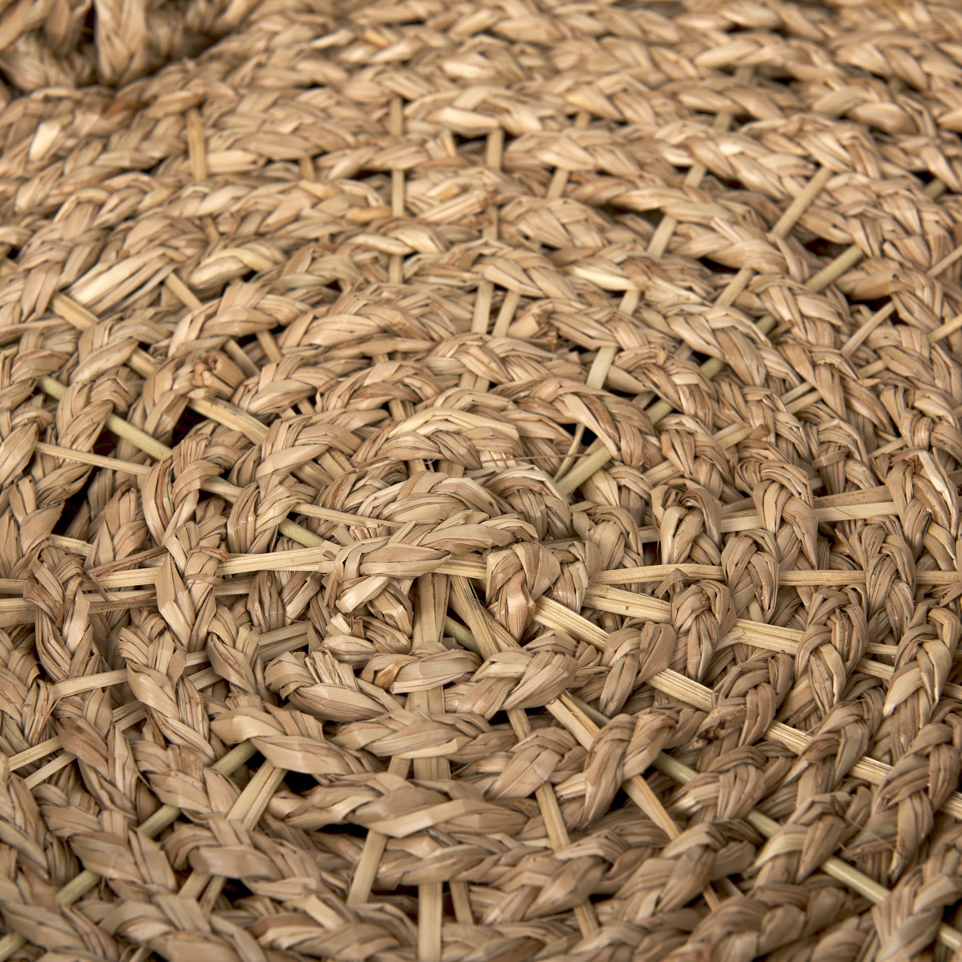 Haini Set of 2 Large Basketweave Seagrass Trays w/ Loop Handles — product photograph