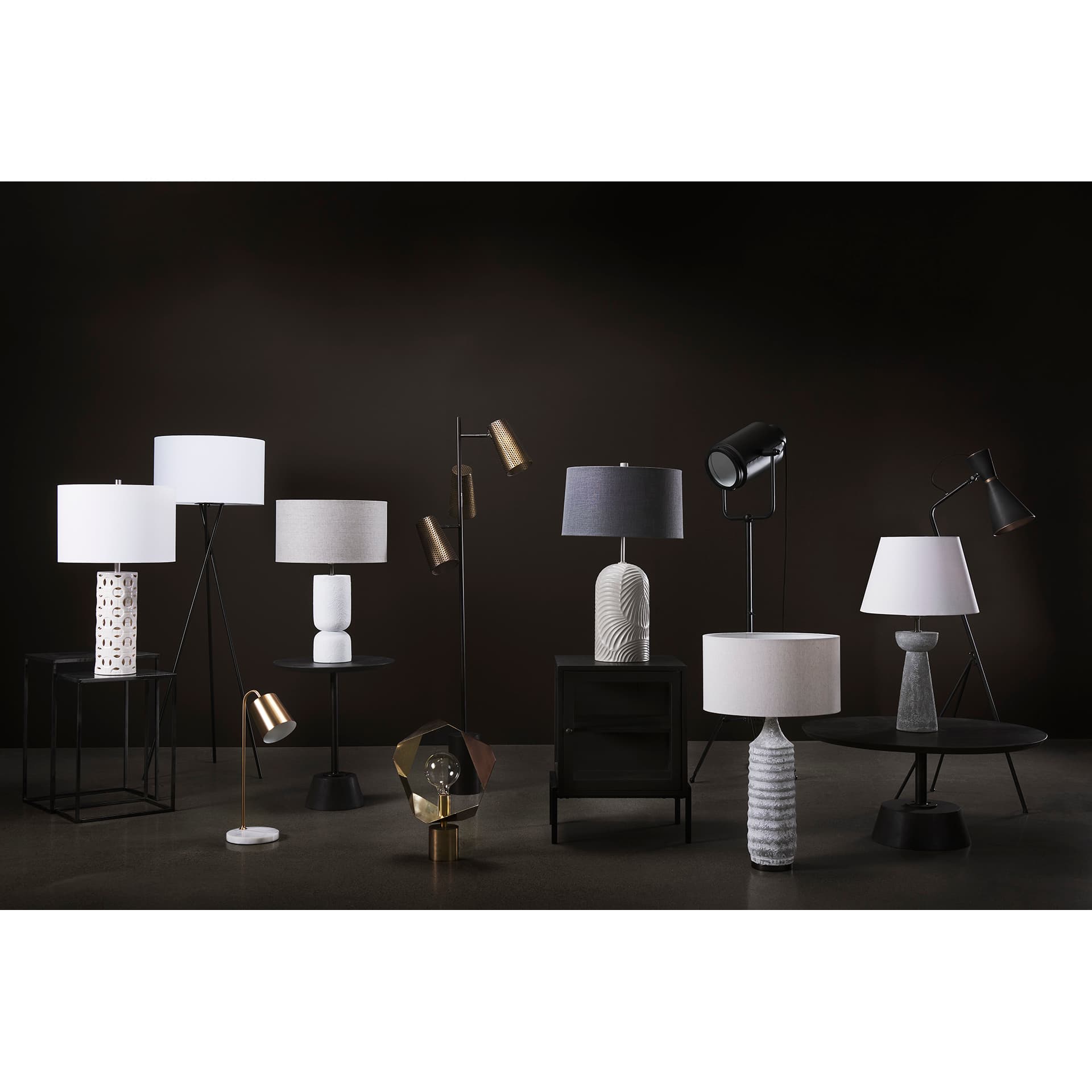 Shamir 15L x 15W Gold Geometric Metal Table Lamp — product photograph