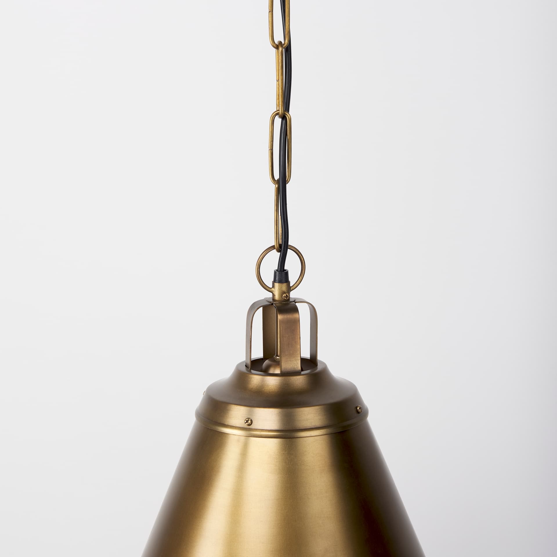 Fenton 18.0L x 18.0W x 23.0H Gold W/Gold Accents Pendant Light — product photograph