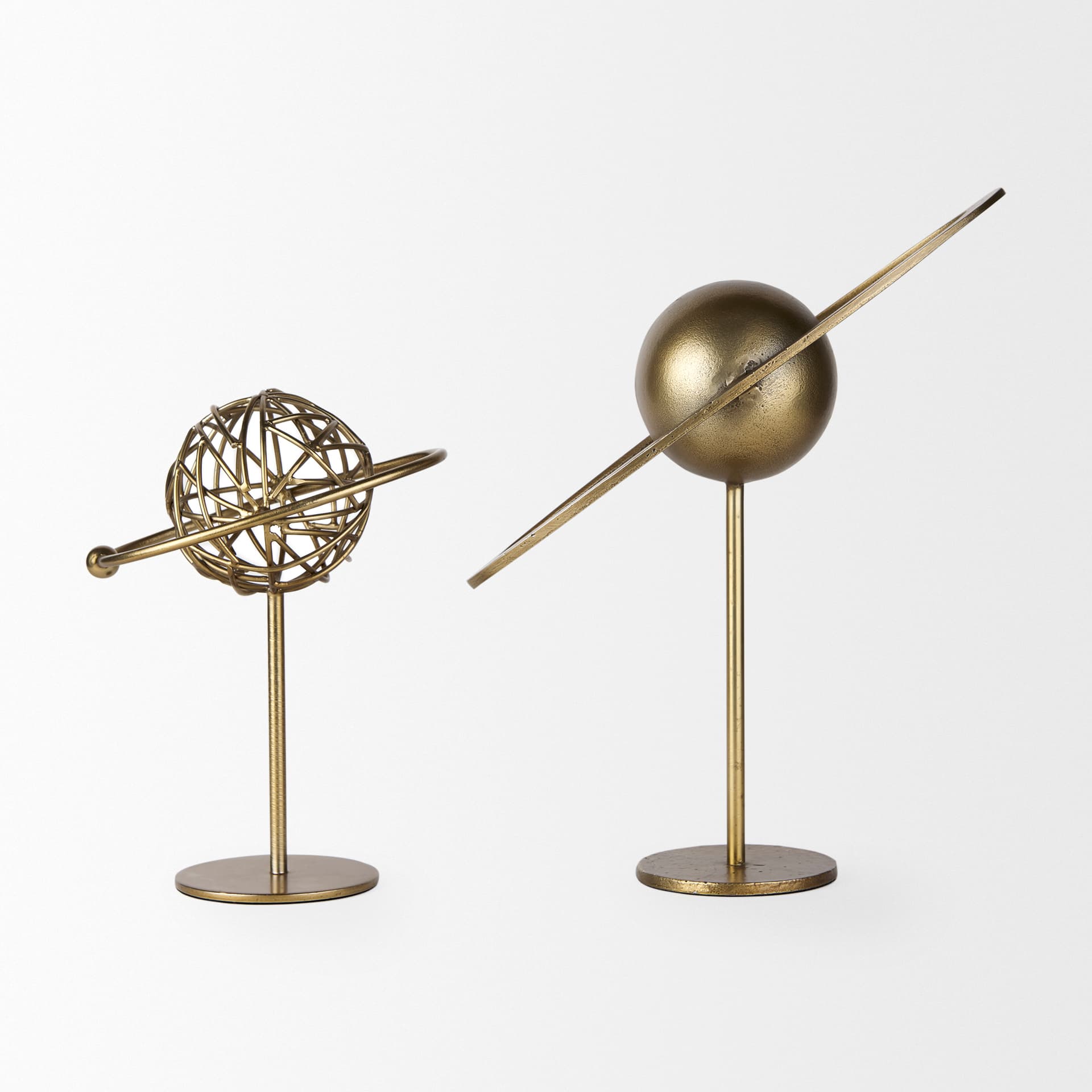 Atlas 10.0L x 8.0W x 12.0H Gold Metal Solar System Ornament — product photograph