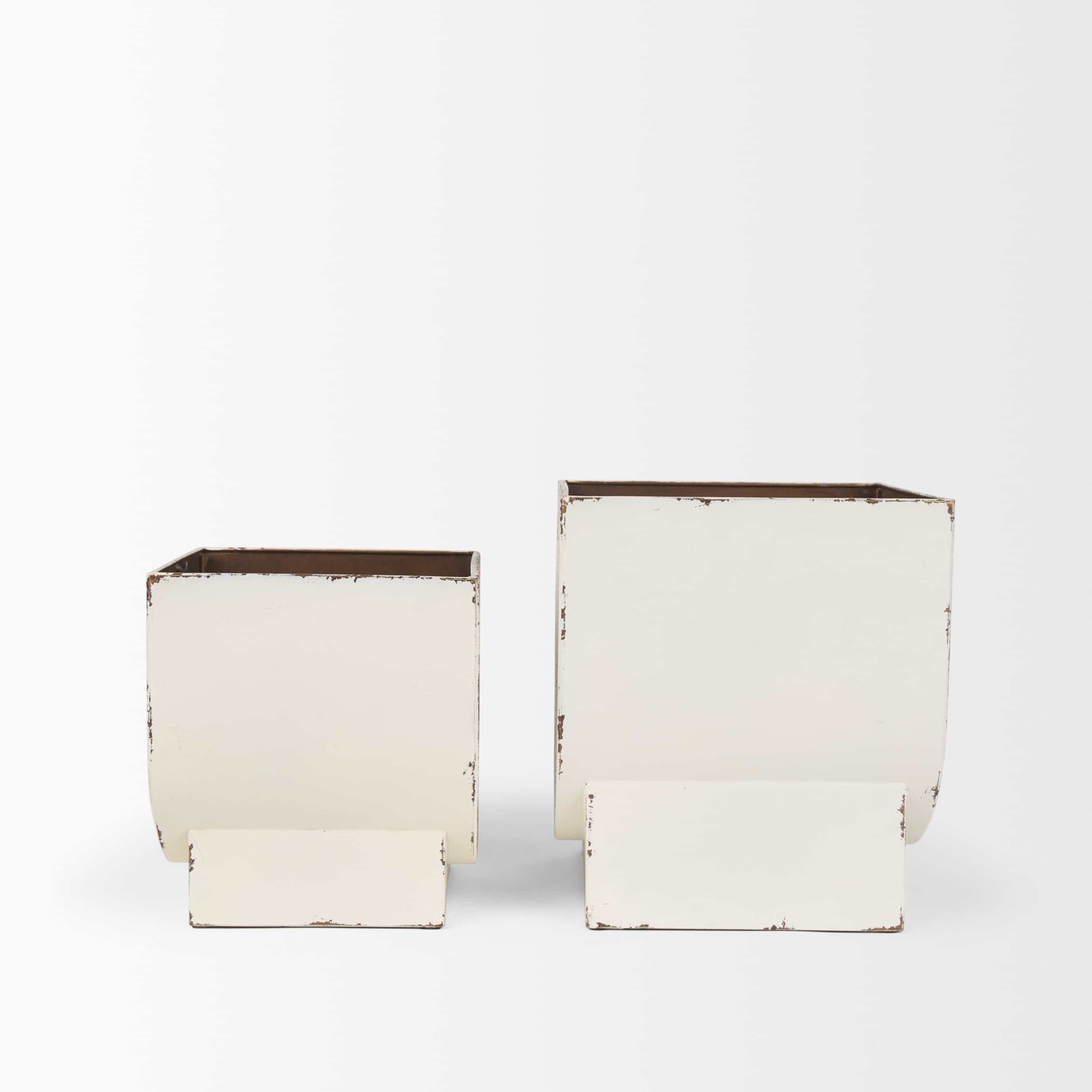 Medina Off White w/ Gold Antiquing Metal Planters (Set of 2) — product photograph