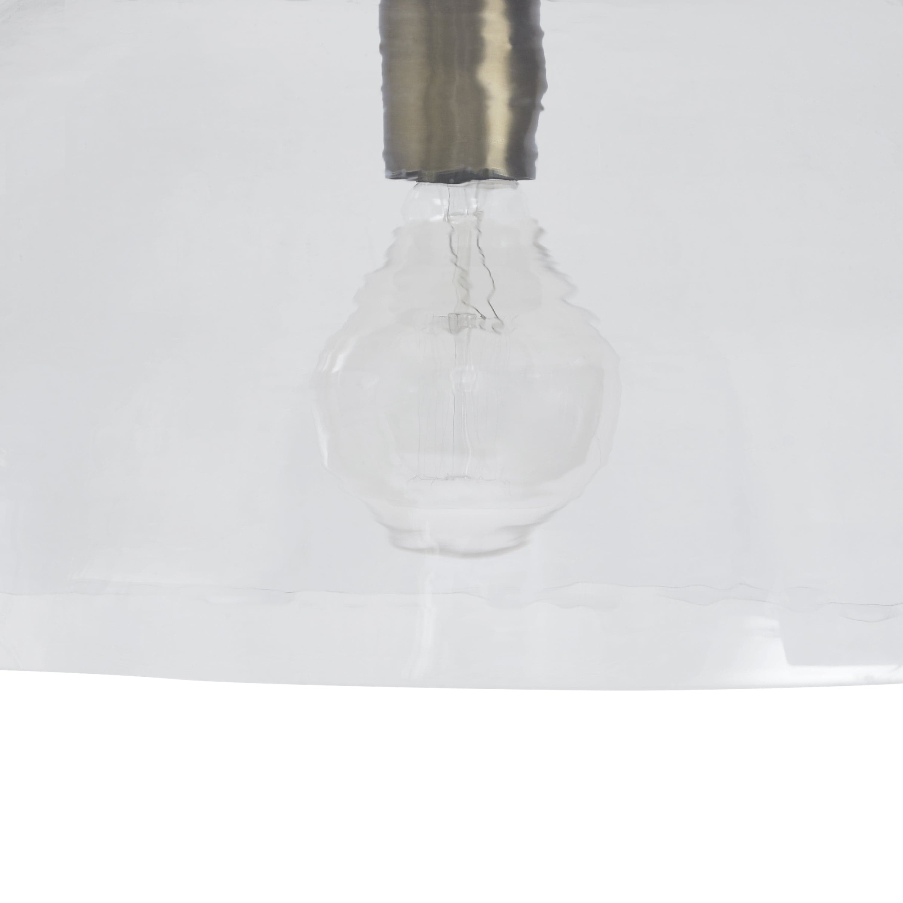 Liliane — product photograph