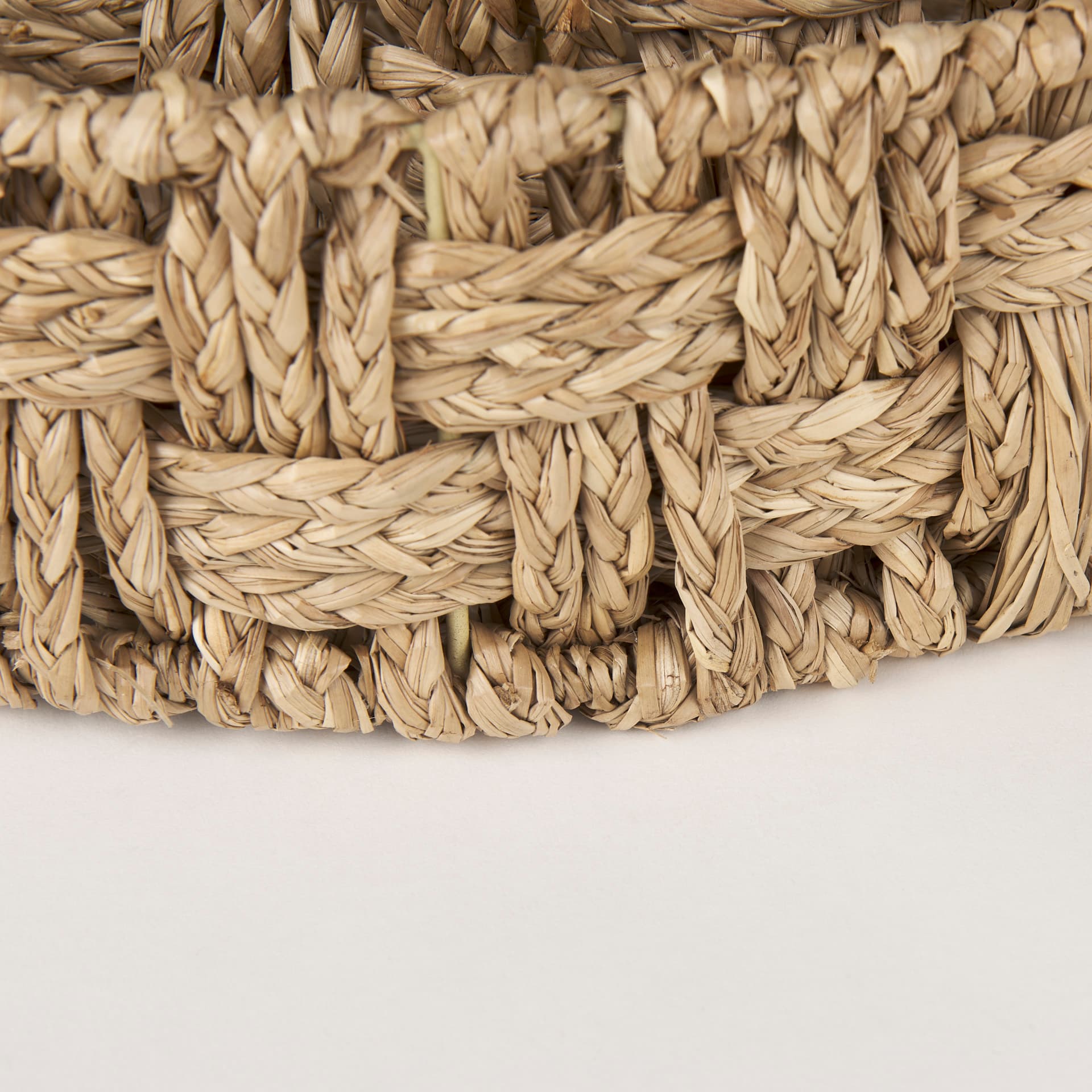 Haini Set of 2 Large Basketweave Seagrass Trays w/ Loop Handles — product photograph