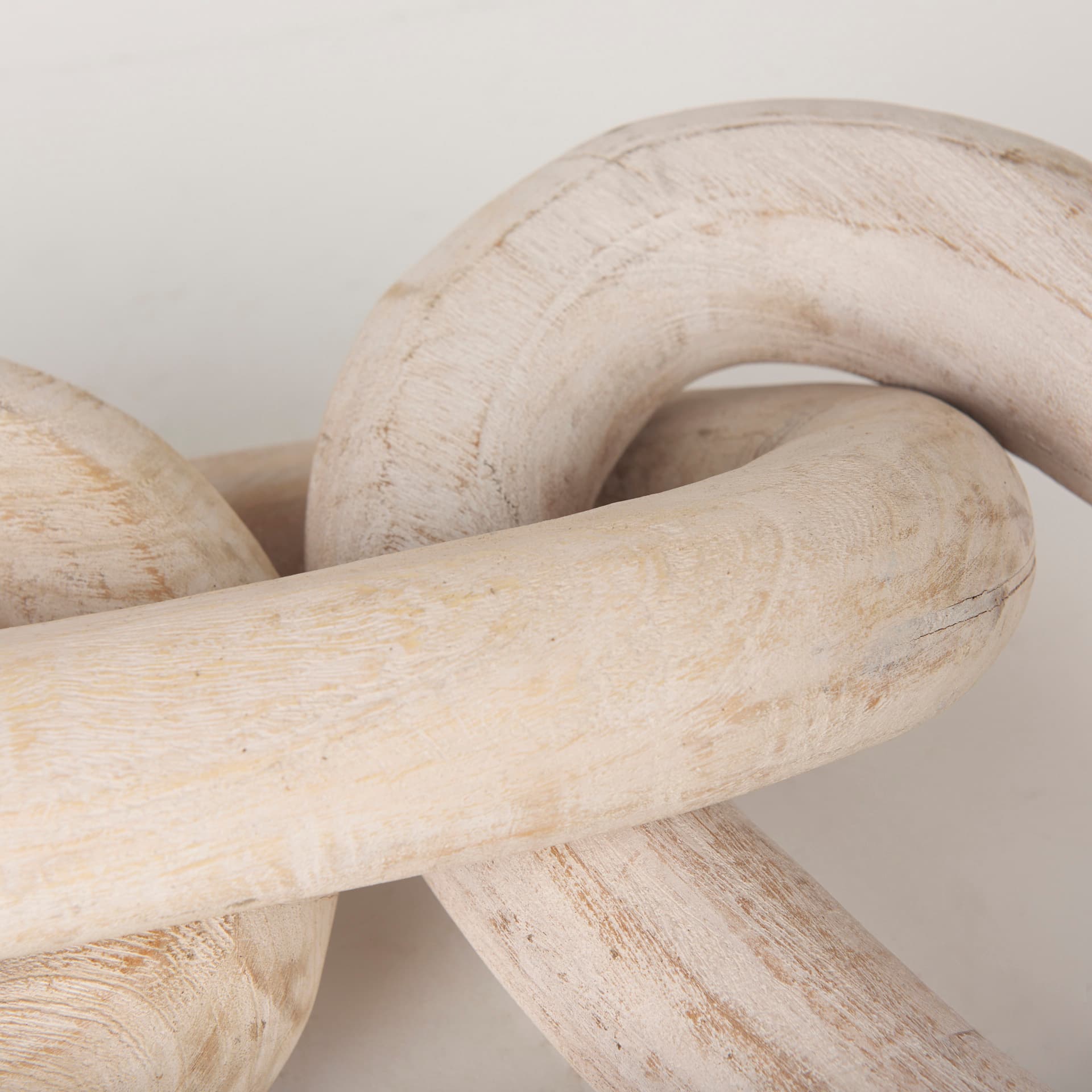 Tayla Large Blonde Wood Chain Link — product photograph