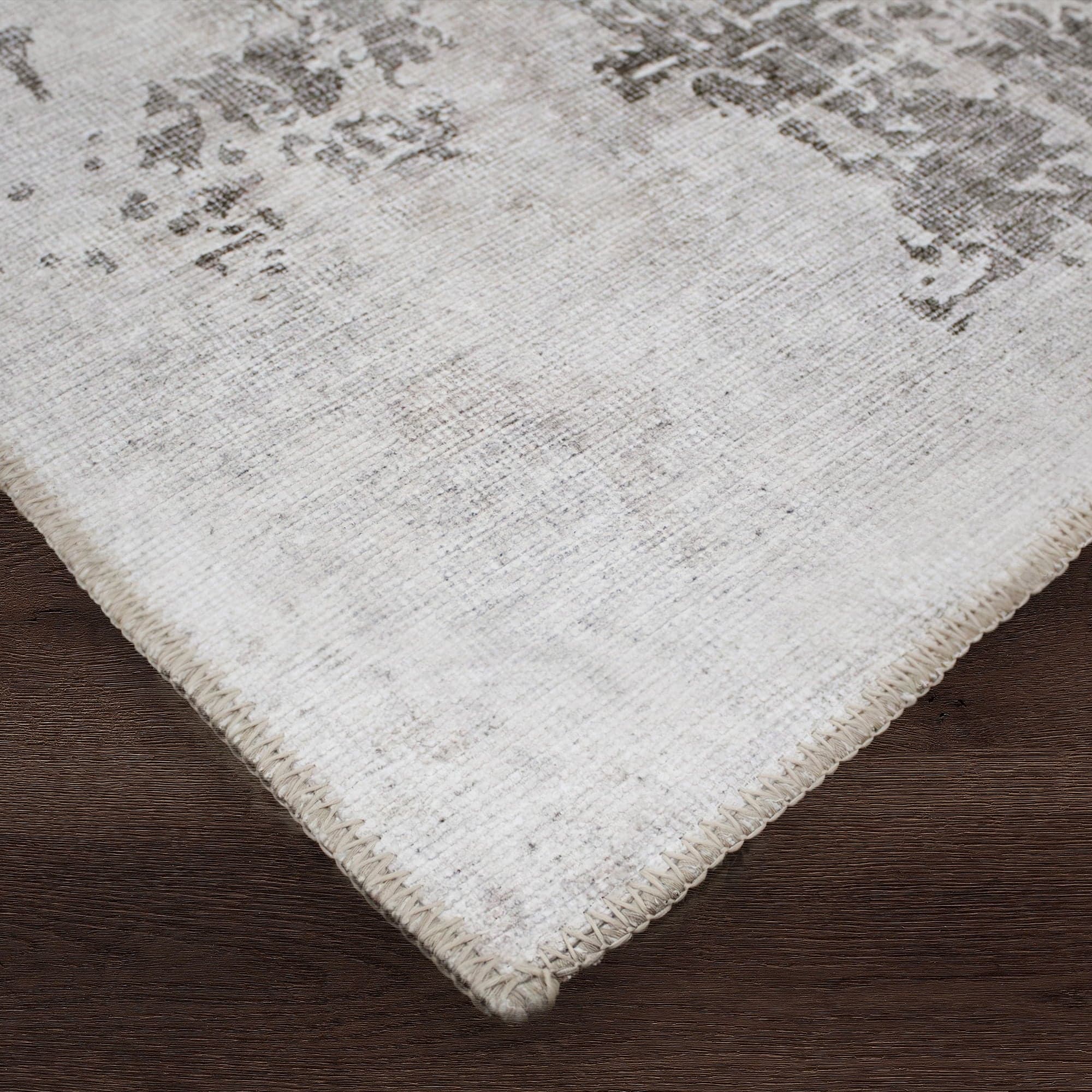 Chloe — product photograph