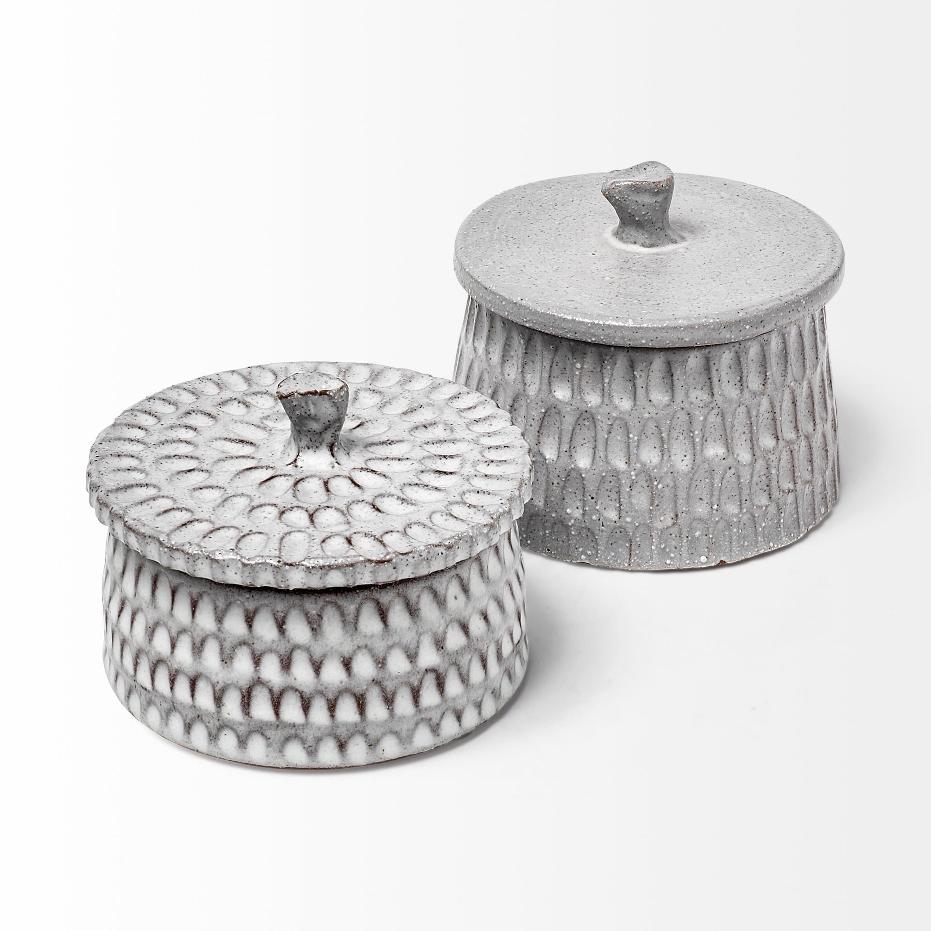 Azul (Large) 5L x 5W Gray Ceramic Detailed Decorative Box — product photograph