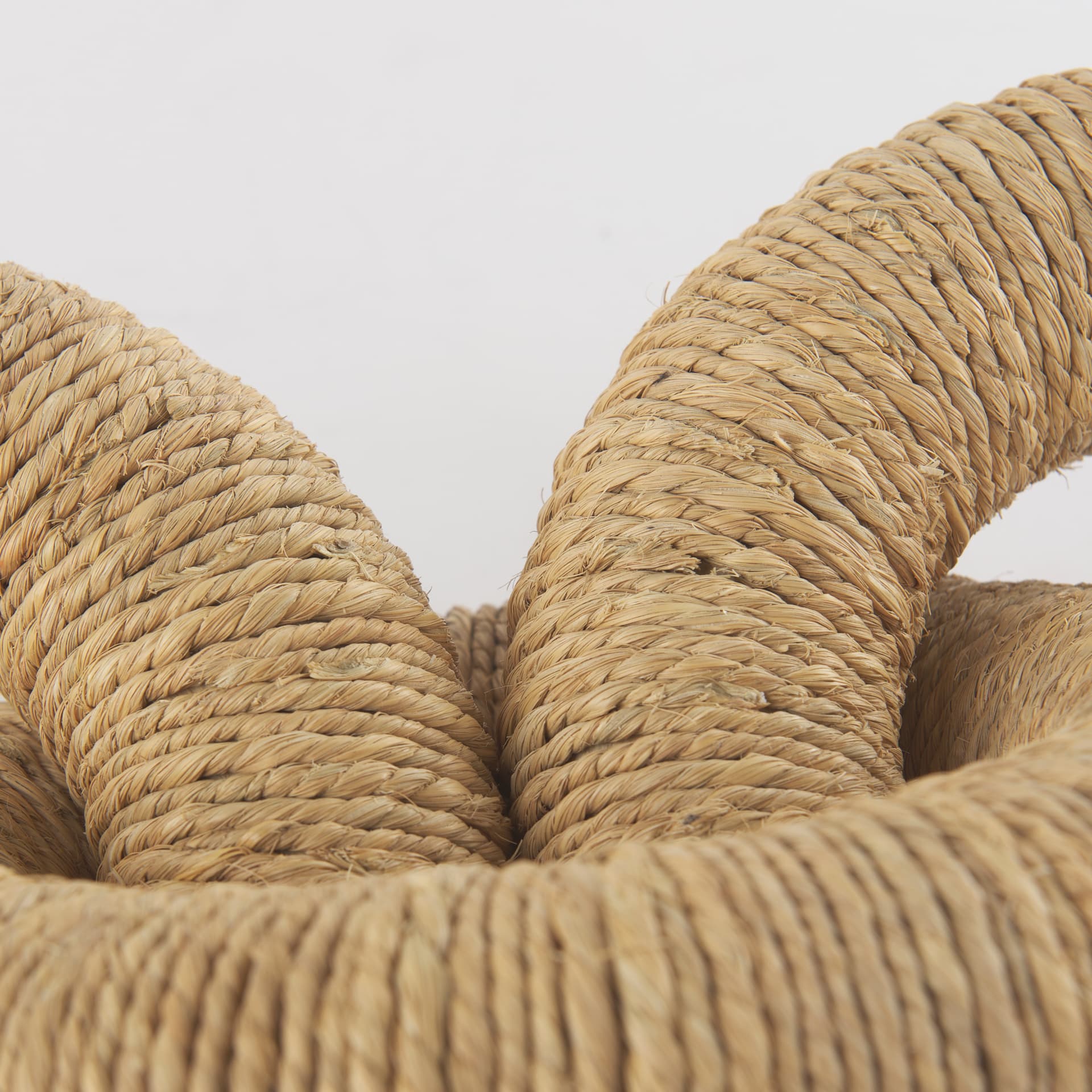 Alize Jute Wrapped Solid Wood Circular Chain Link Decorative Object — product photograph