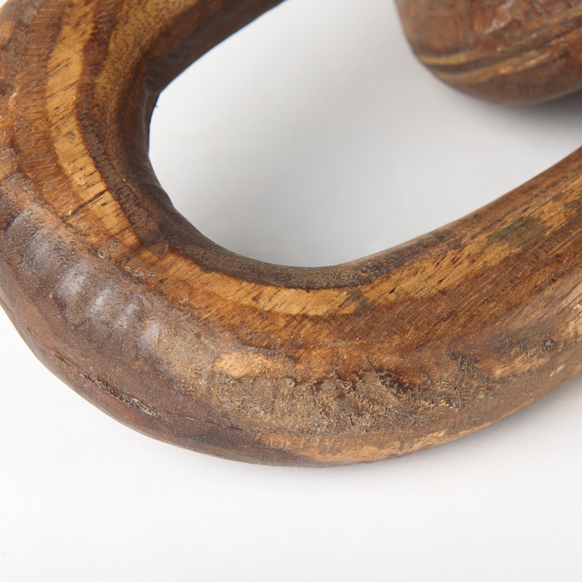 Tayla Large Medium Brown Wood Chain Link — product photograph