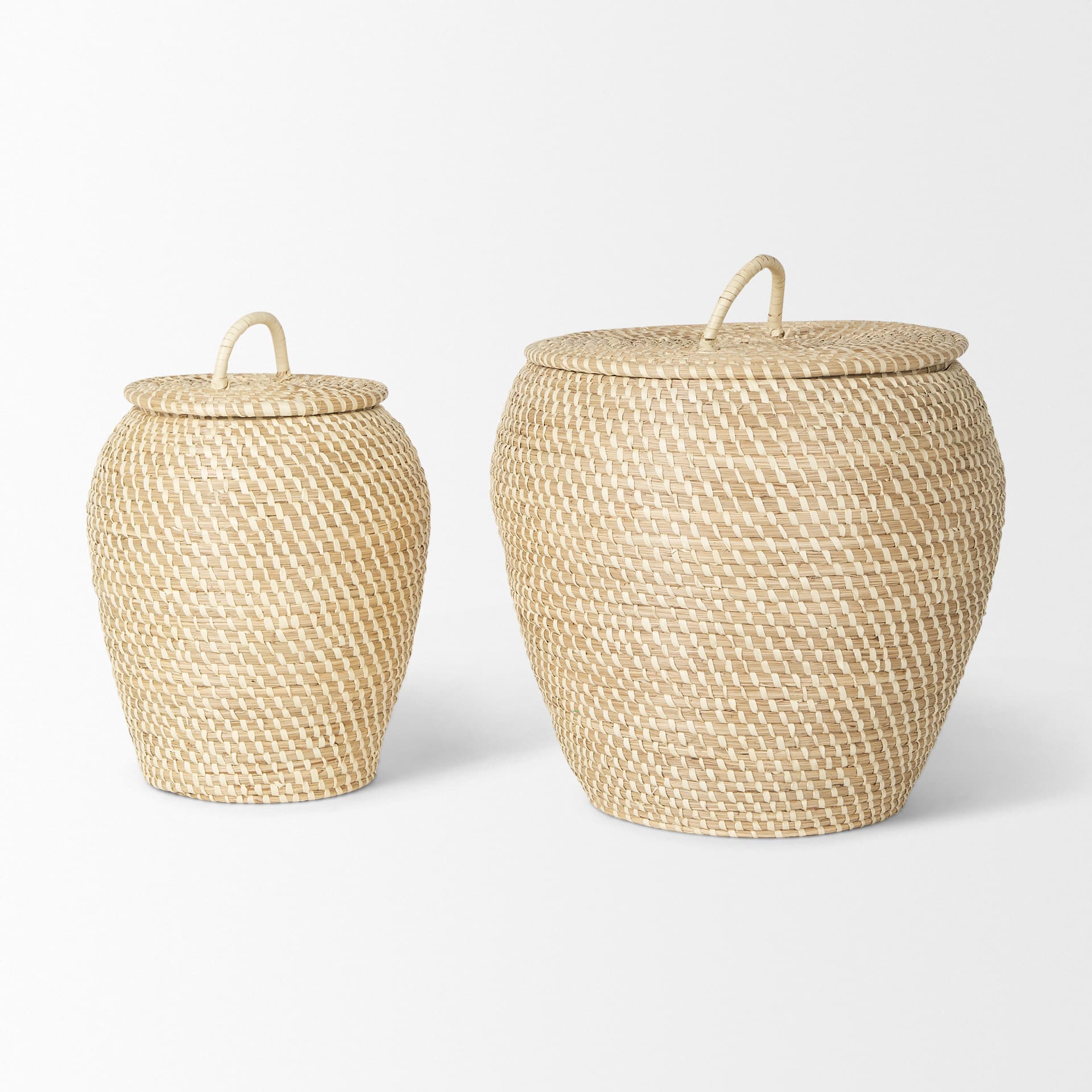 Kalopa Set of 2 Seagrass Floor Baskets w/ Flat Handled Lid — product photograph