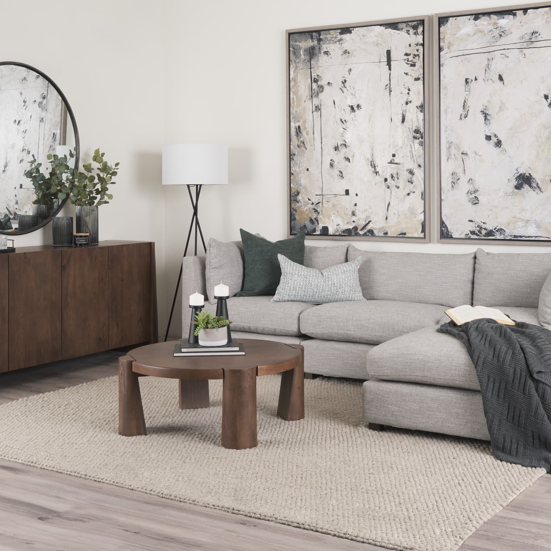 Tammar Round Wood w/ Tapered Legs Coffee Table — product photograph