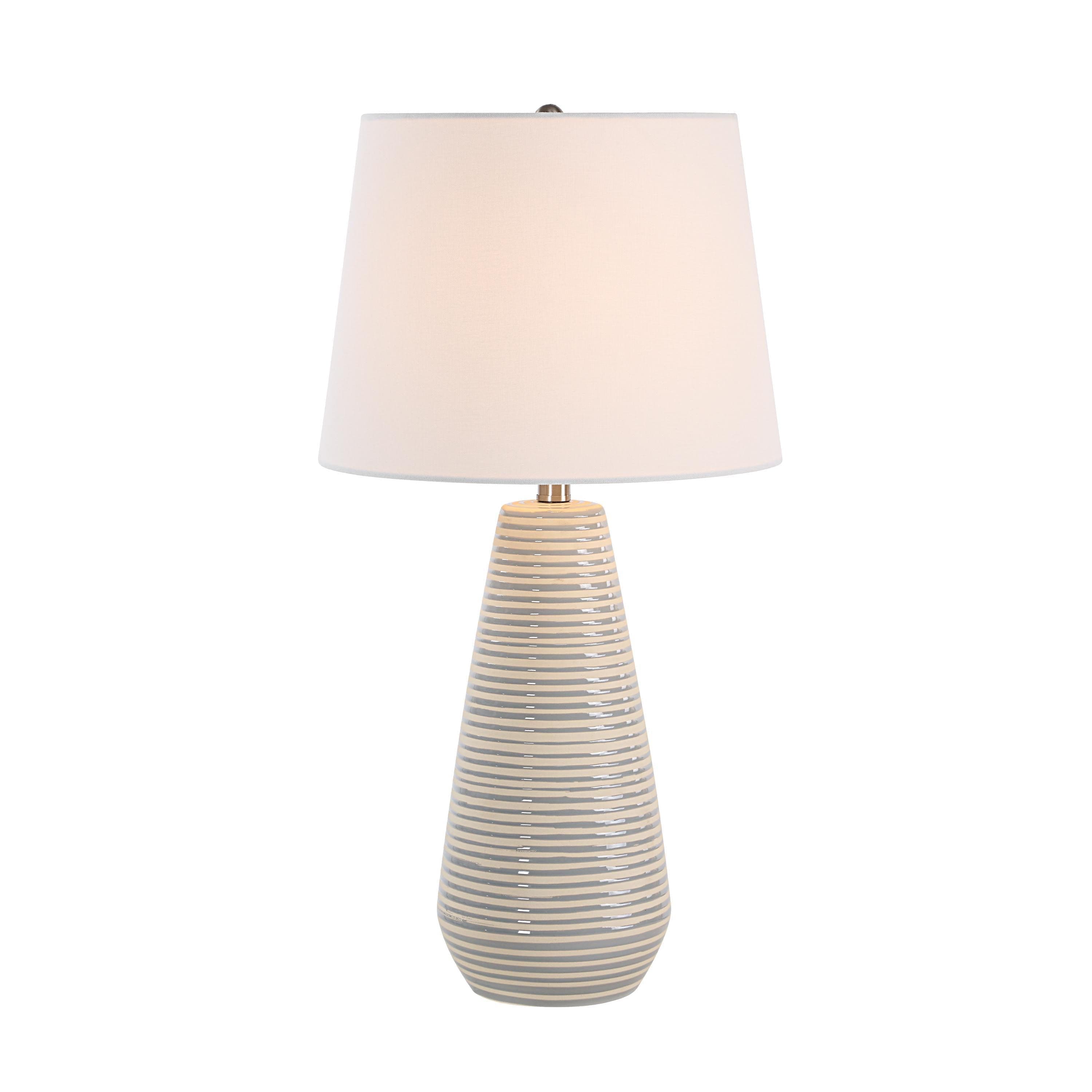 Pera — product photograph