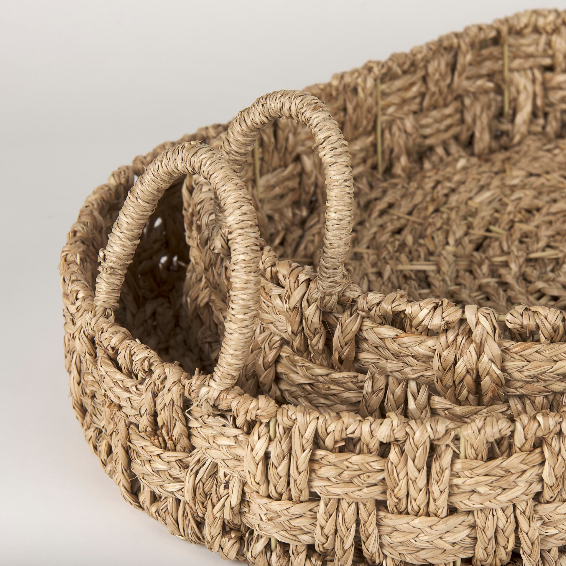 Haini Set of 2 Large Basketweave Seagrass Trays w/ Loop Handles — product photograph