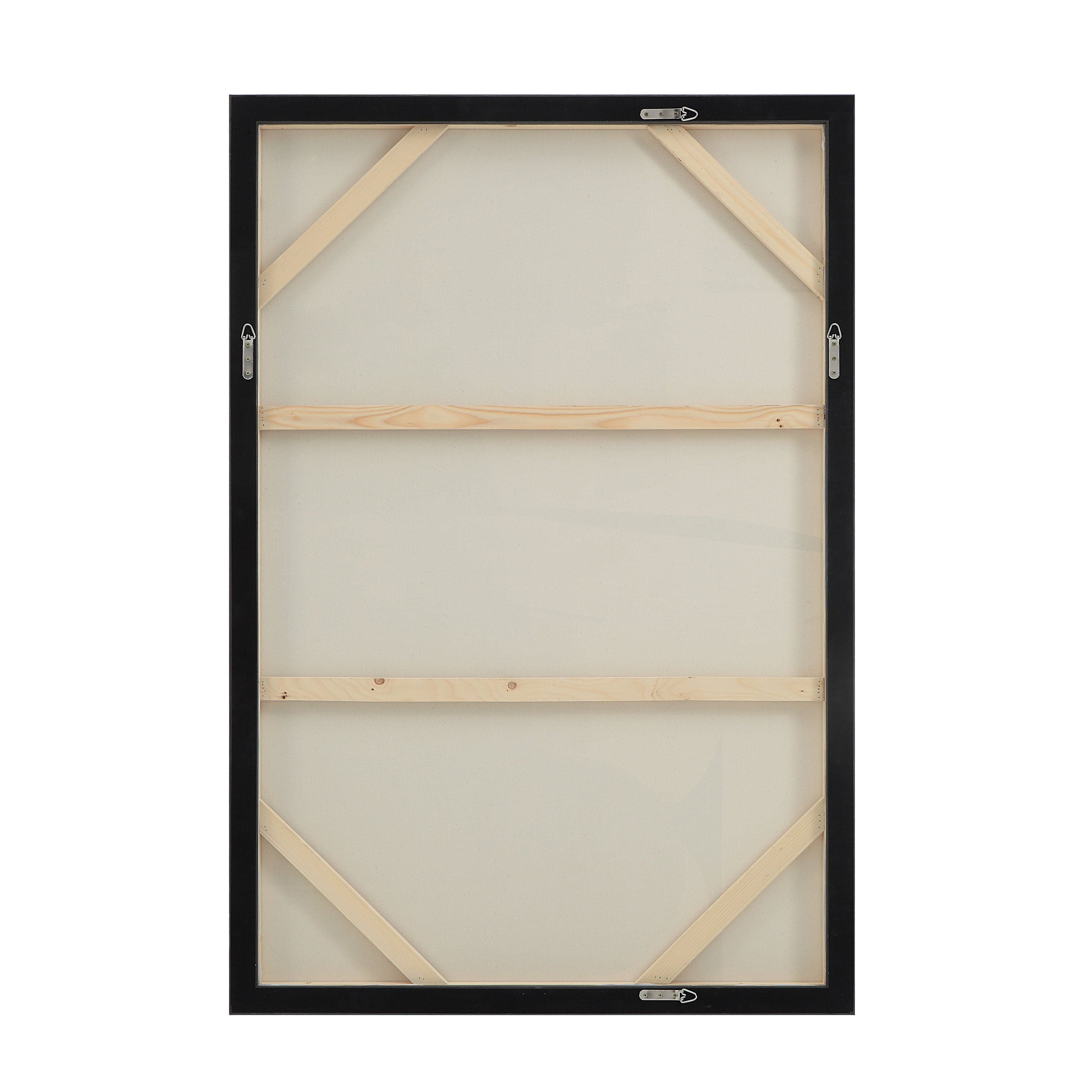 Elliott — product photograph